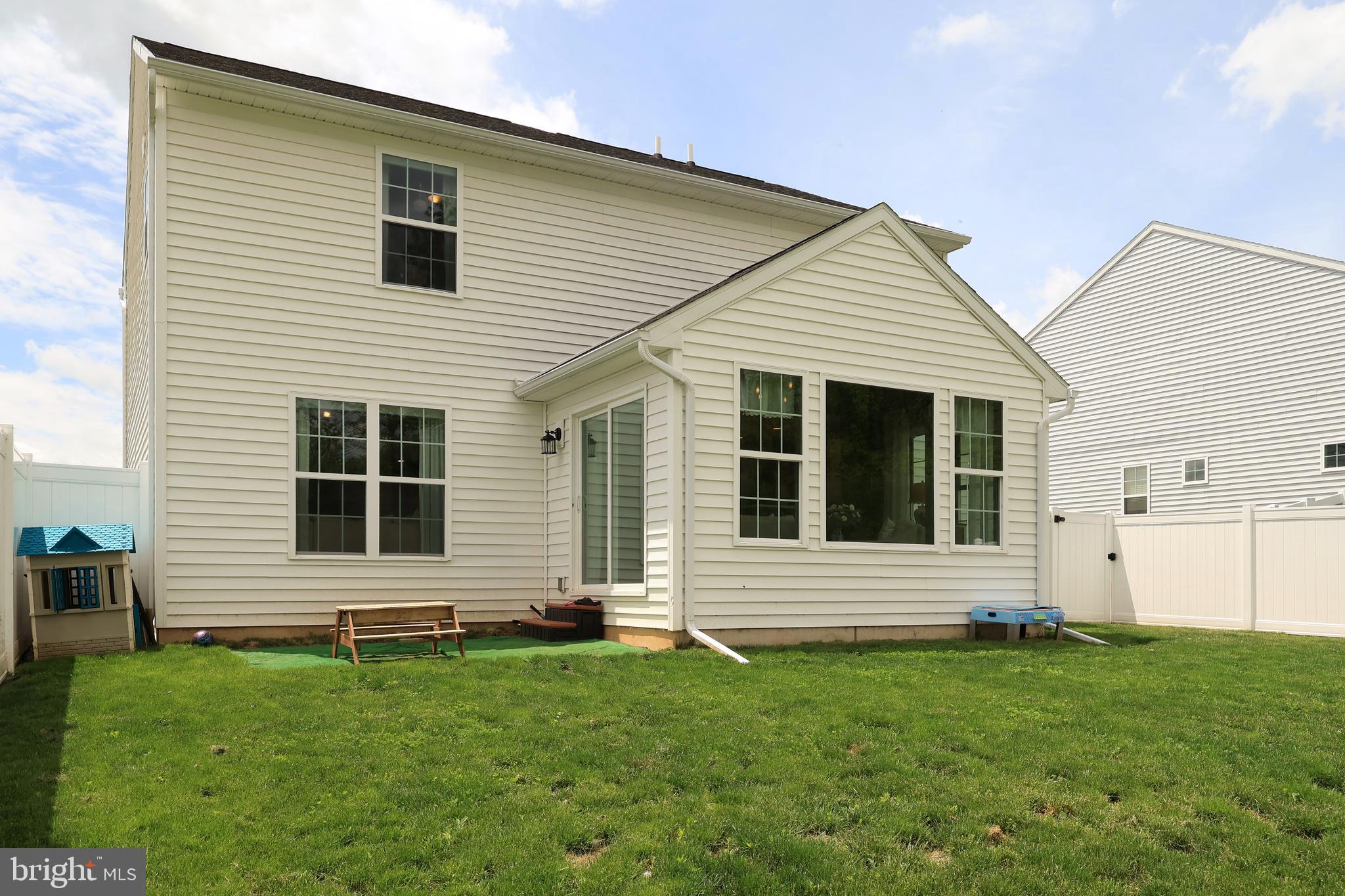 LOGAN GREENE - Residential