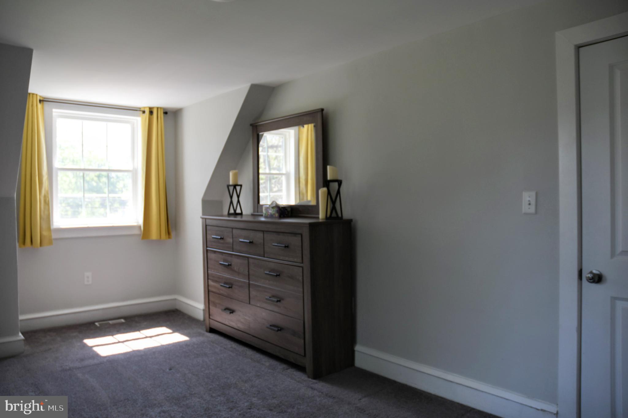 CRESTMONT - Residential