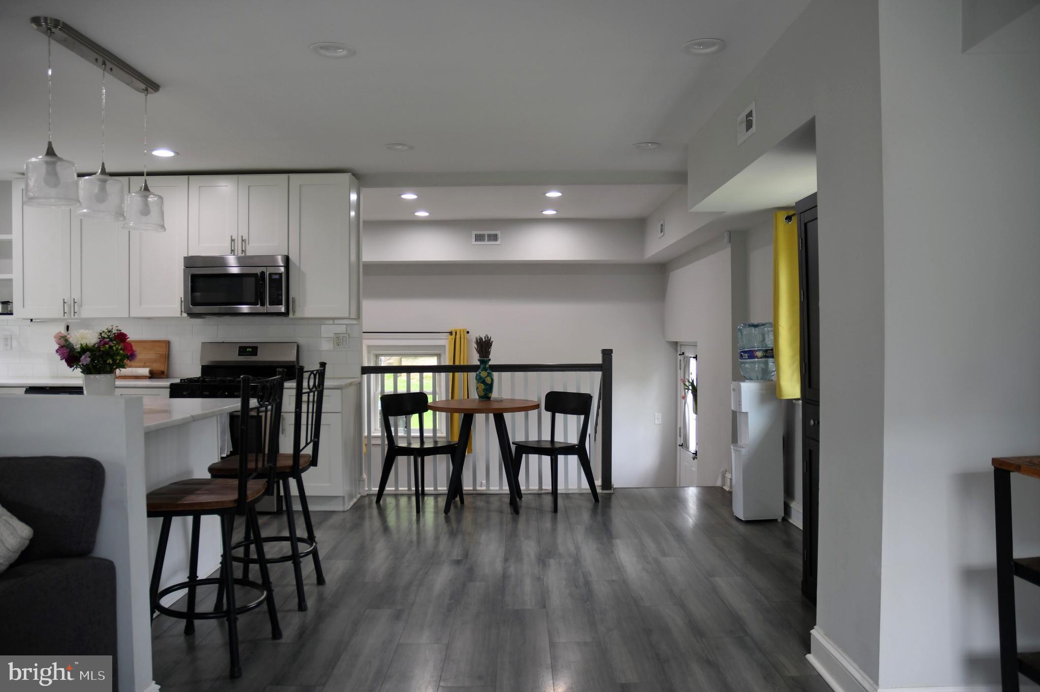 CRESTMONT - Residential