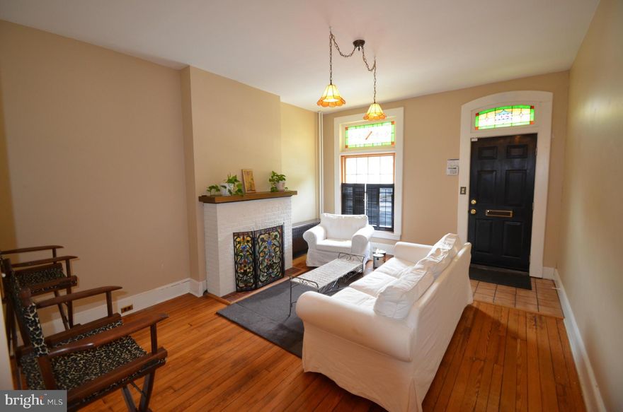 Open House - 6/24 5-6pm. Beautiful HUGE 2 bedroom 1.5 bath Canton home across from Patterson Park. Amazing location!!! Both rooms are HUGE!!! Bathroom is VERY spacious with Huge soaking tub and separate shower. Adorable back fenced area and AMAZING rooftop deck with GREAT City views. Hardwood floors, 2 fireplaces... just a gem house! Call Liz Etzel to schedule a private tour.