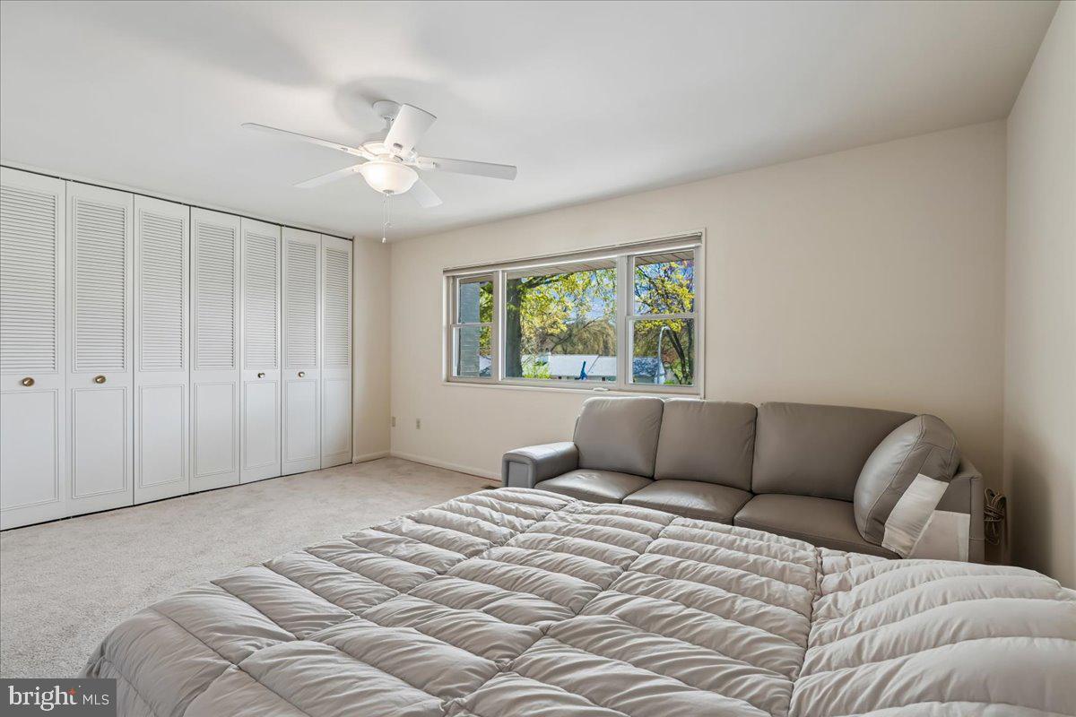 LEISURE WORLD - Residential