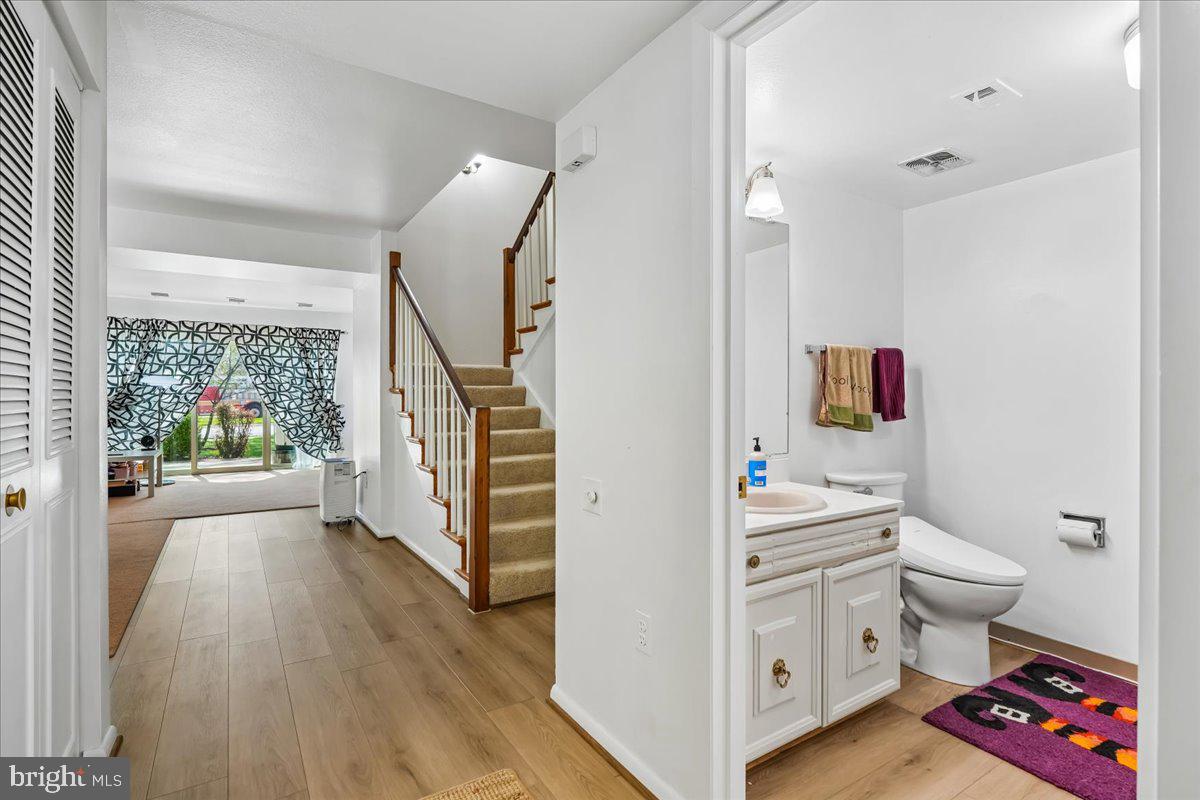 LEISURE WORLD - Residential