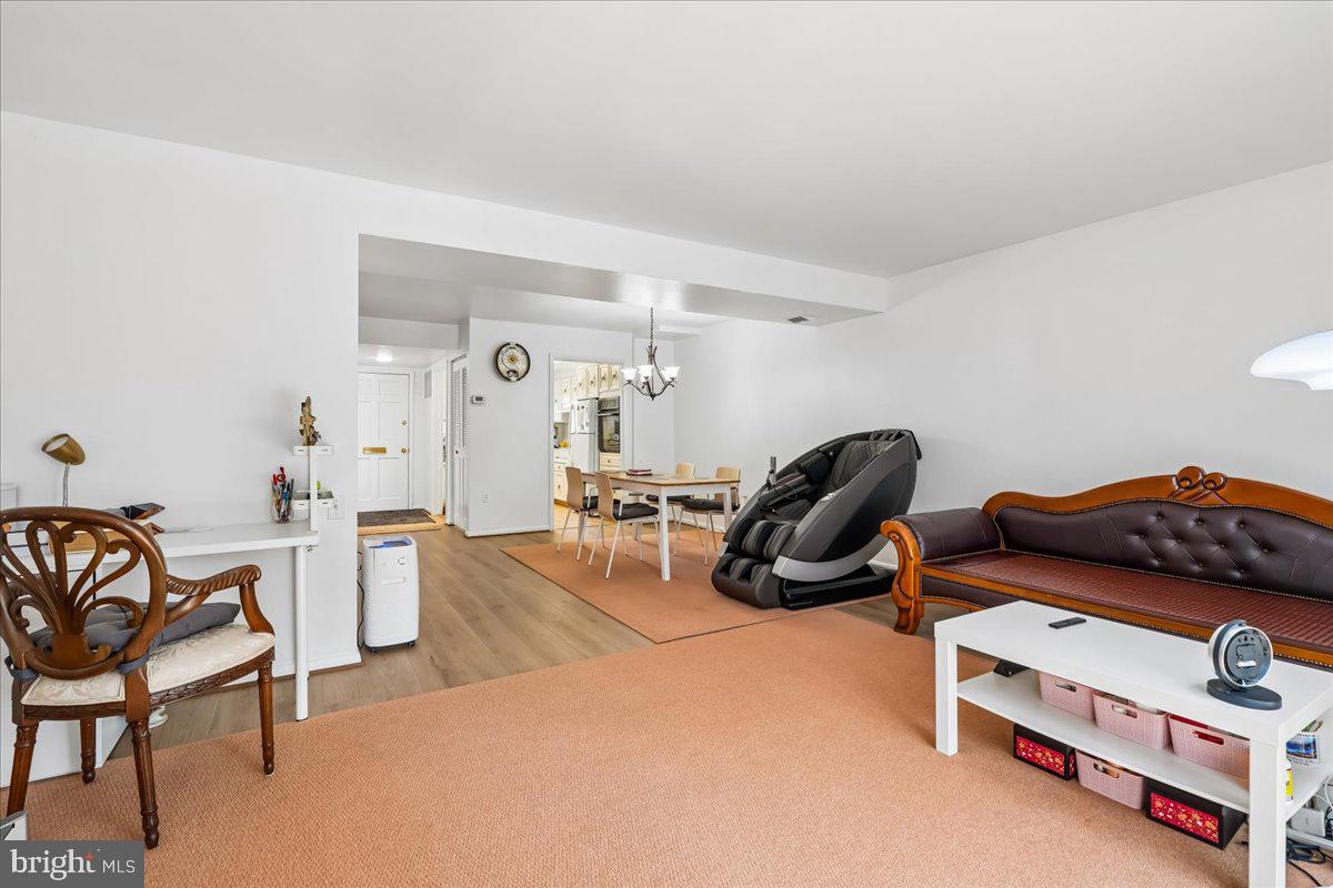 LEISURE WORLD - Residential
