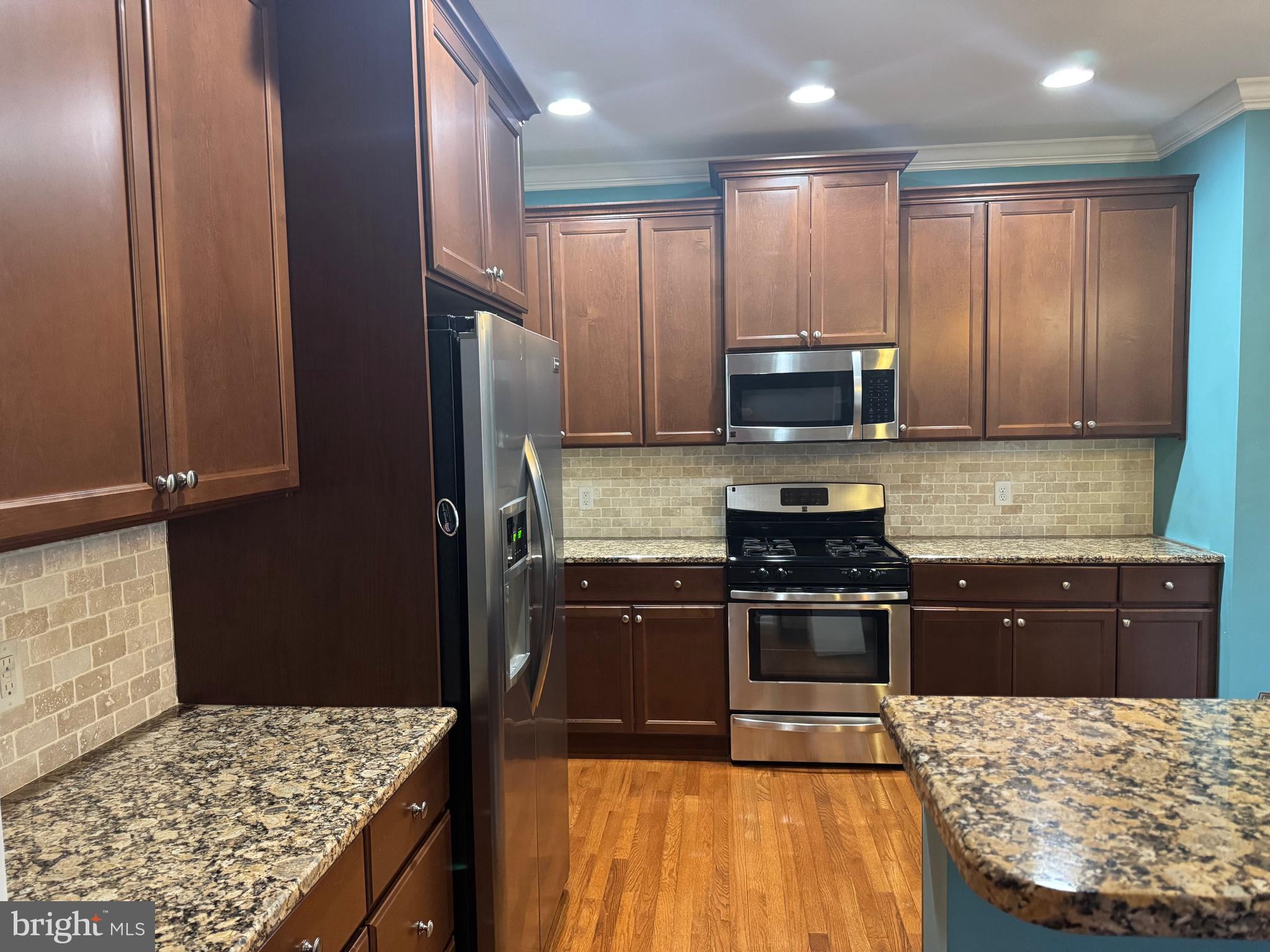 VILLAGE OF BAYBERRY - Residential