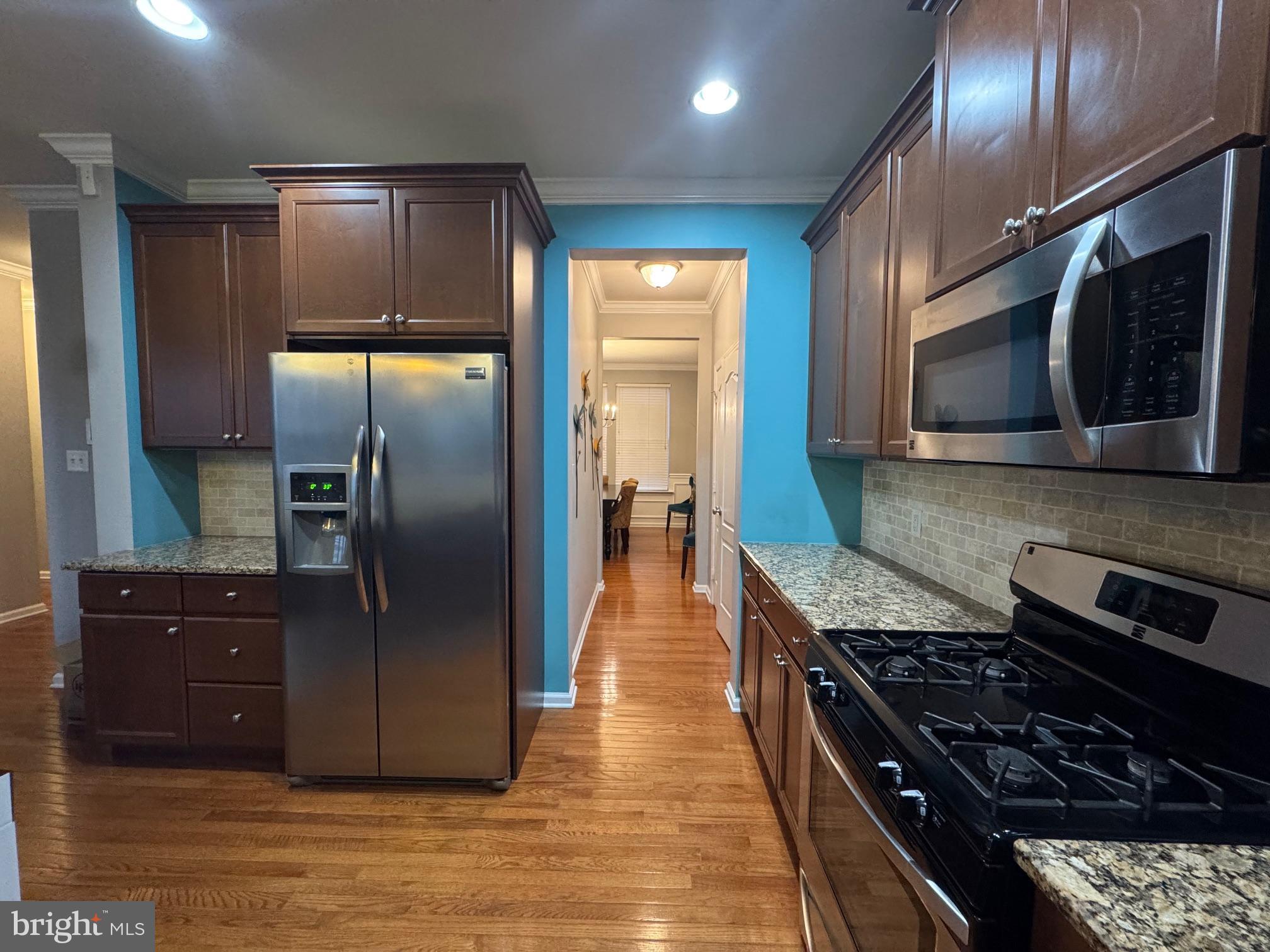 VILLAGE OF BAYBERRY - Residential