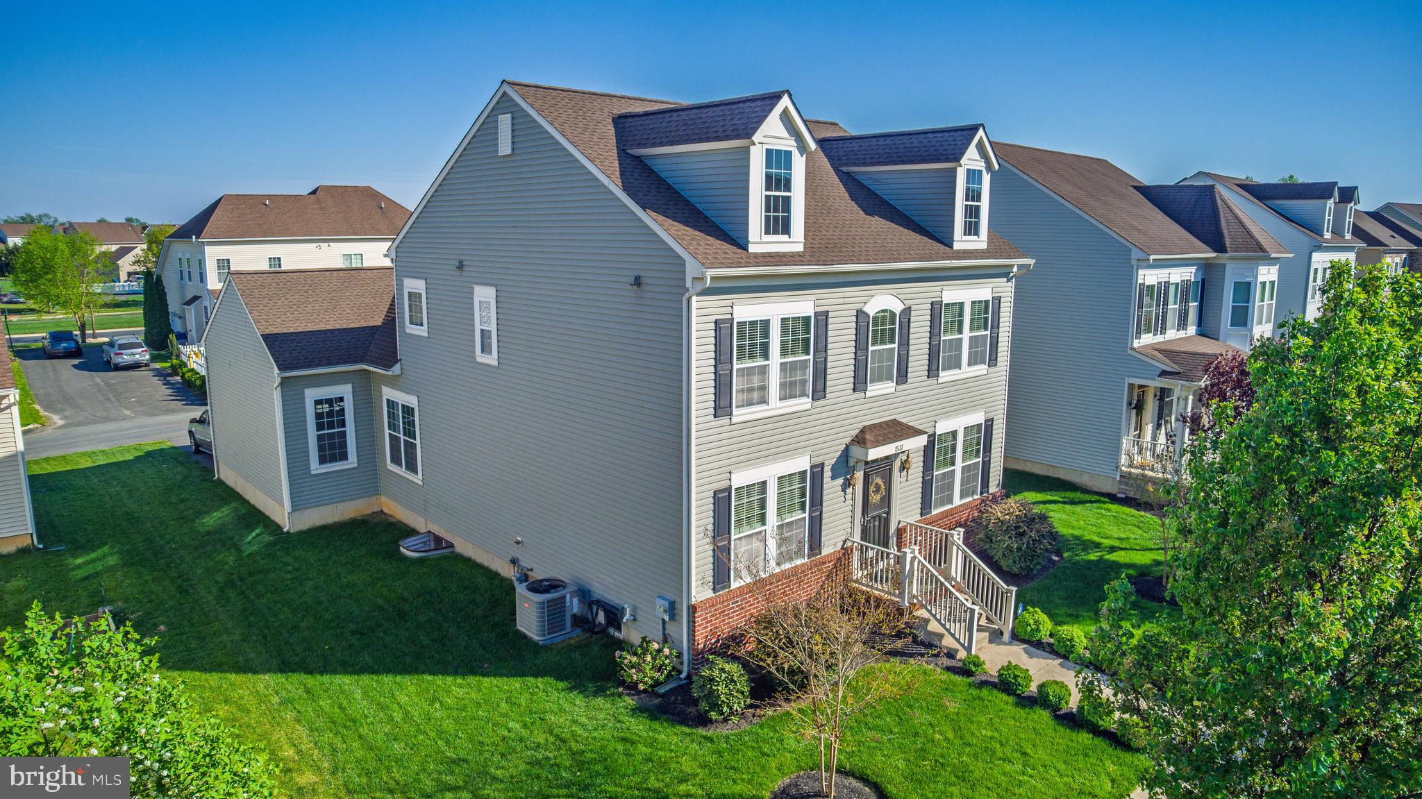 1537 E MATISSE DRIVE