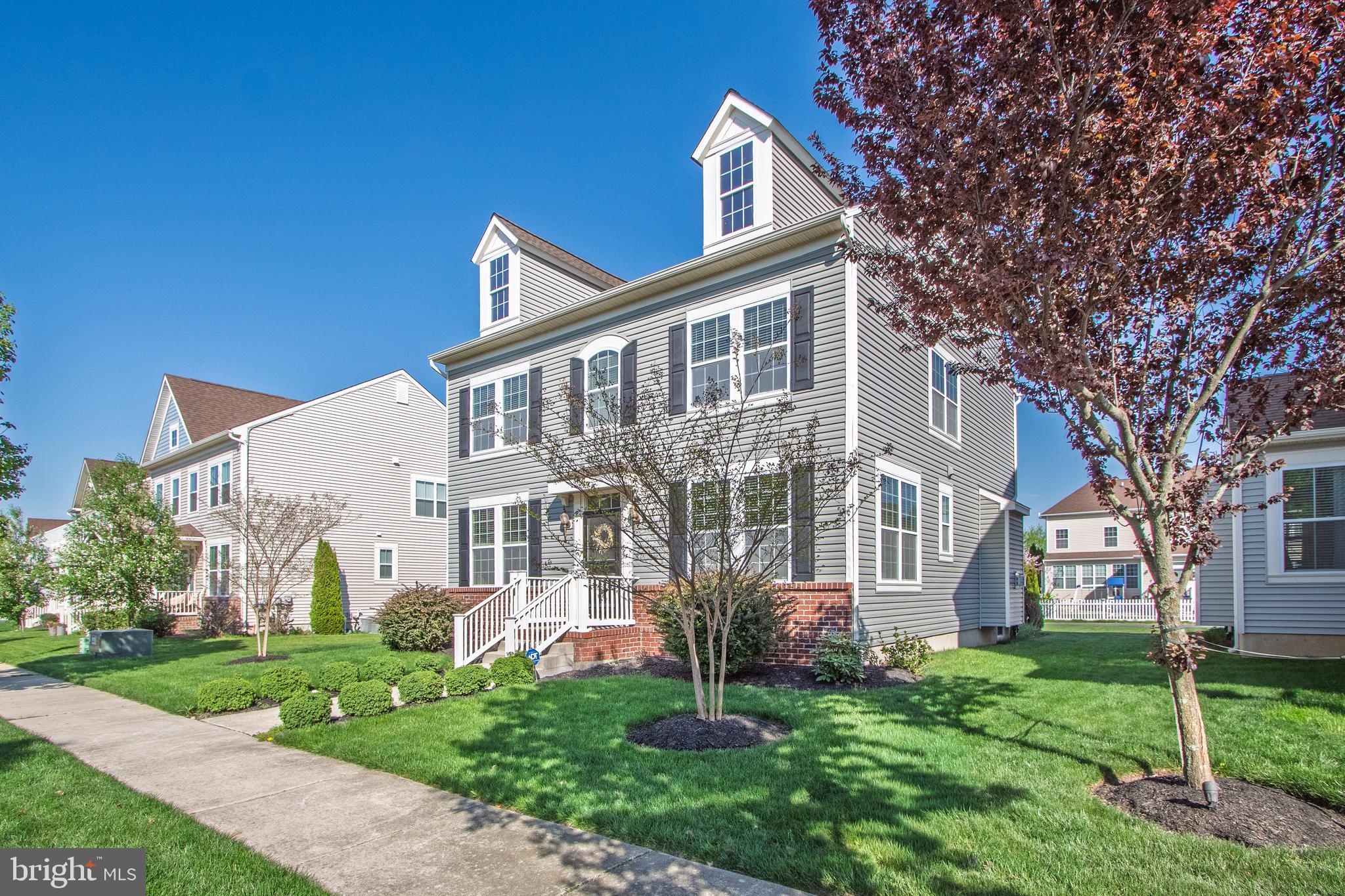 1537 E MATISSE DRIVE