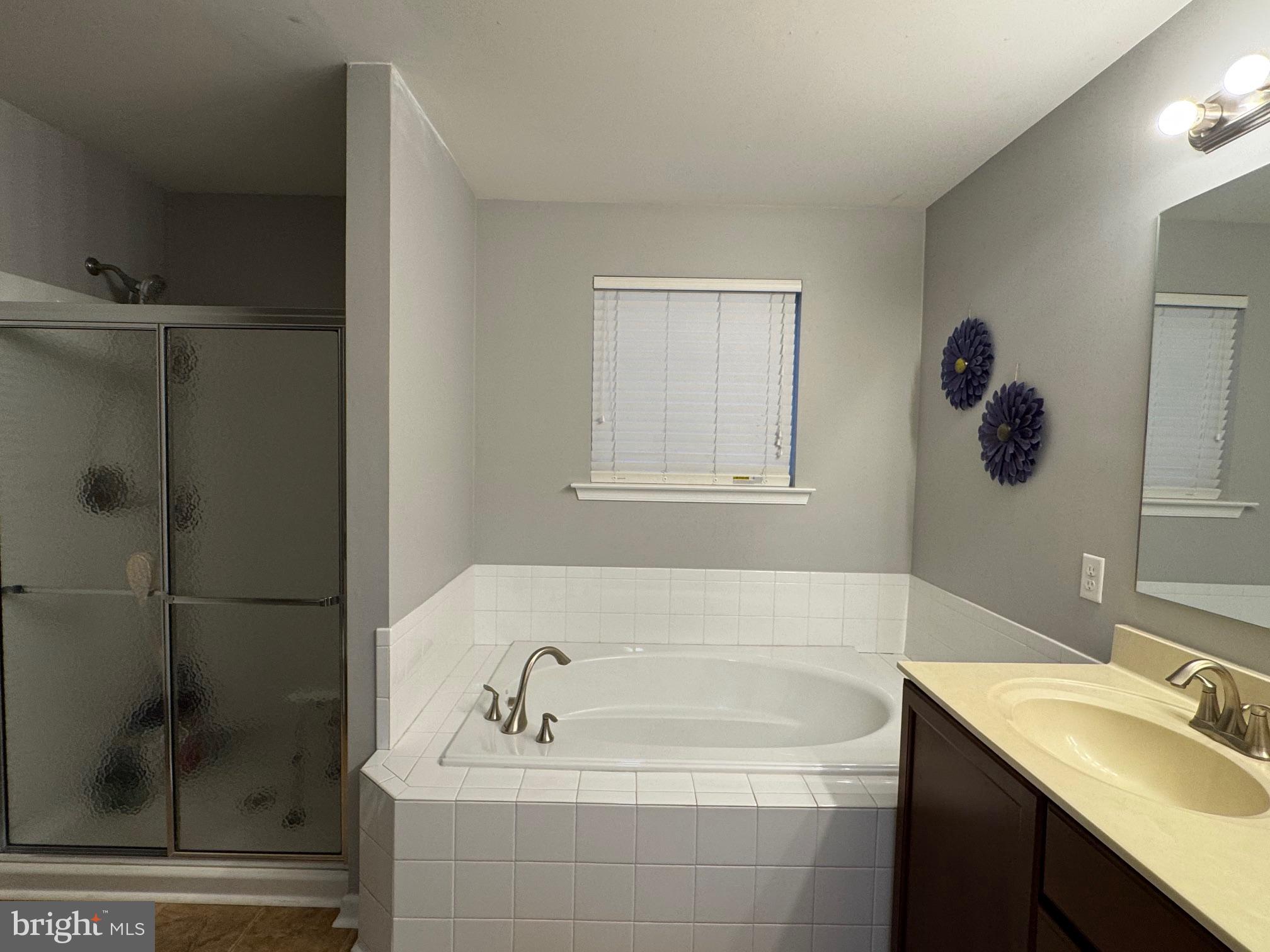 VILLAGE OF BAYBERRY - Residential