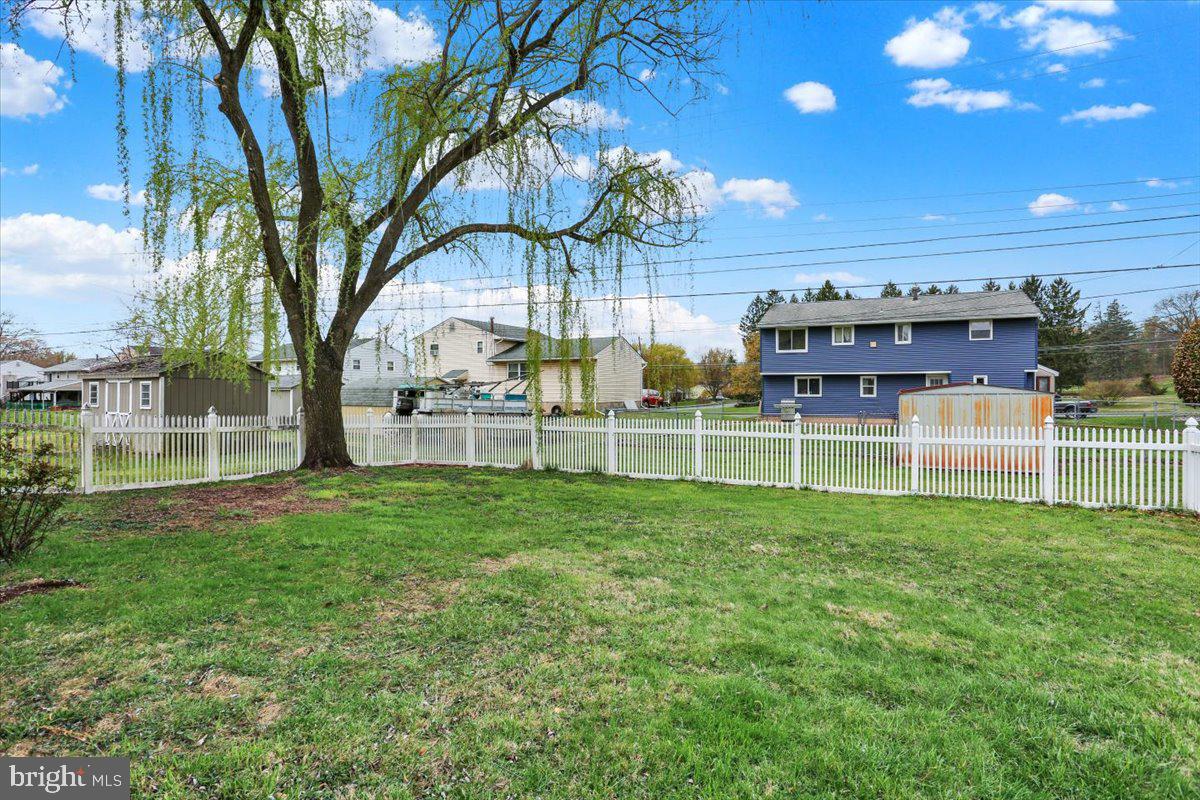 AMITY GARDENS - Residential