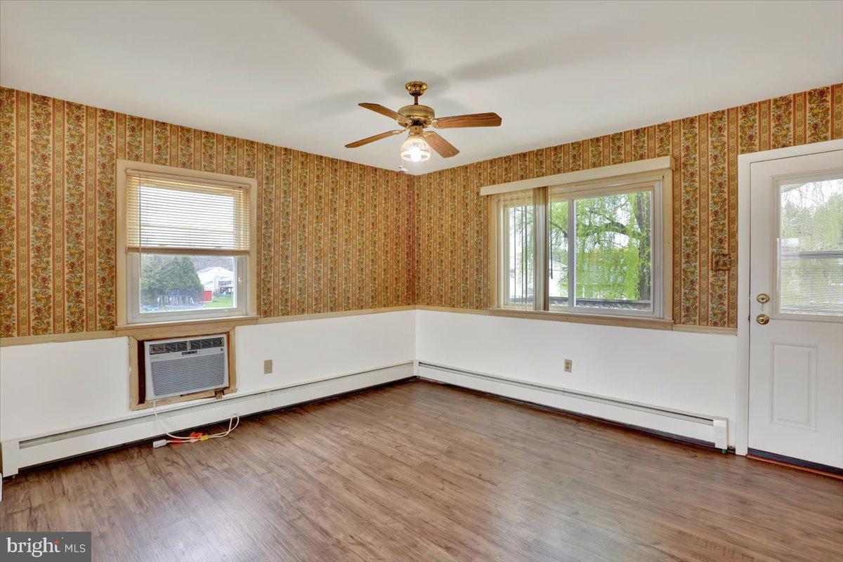 AMITY GARDENS - Residential