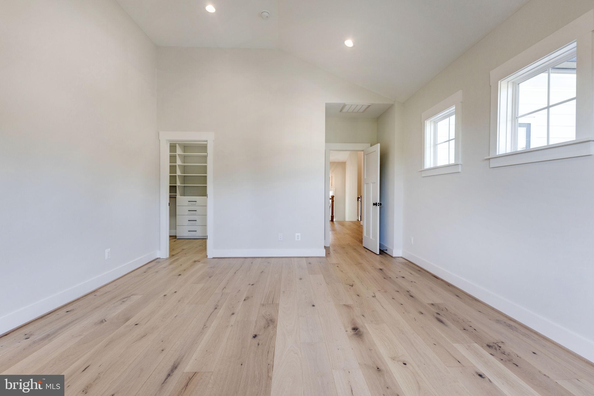 DEL RAY - Residential