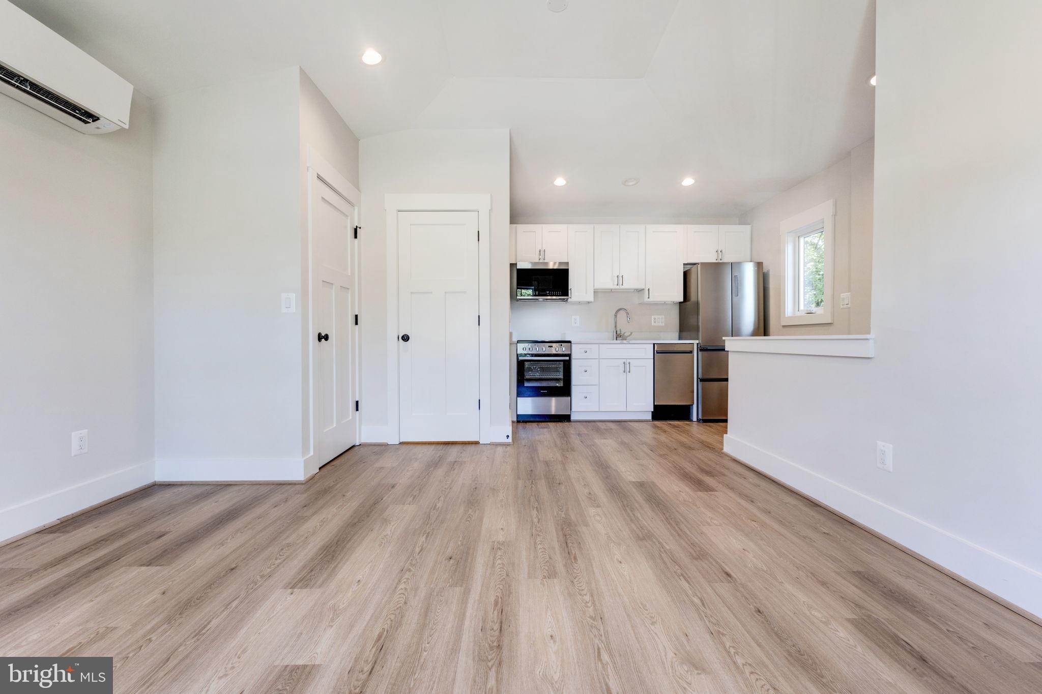 DEL RAY - Residential