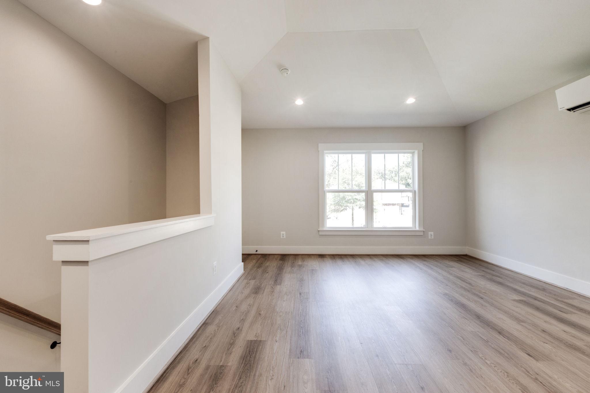 DEL RAY - Residential