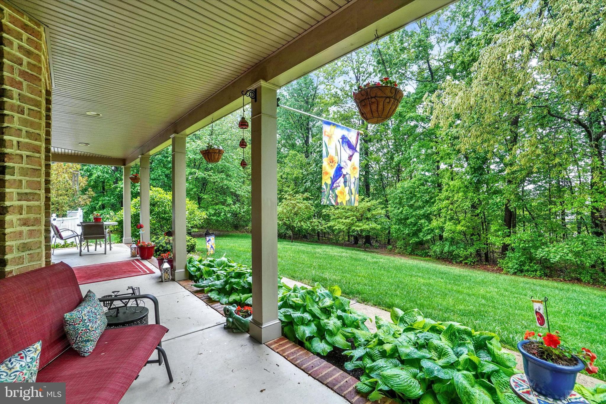 2710 CASTANEA COURT
