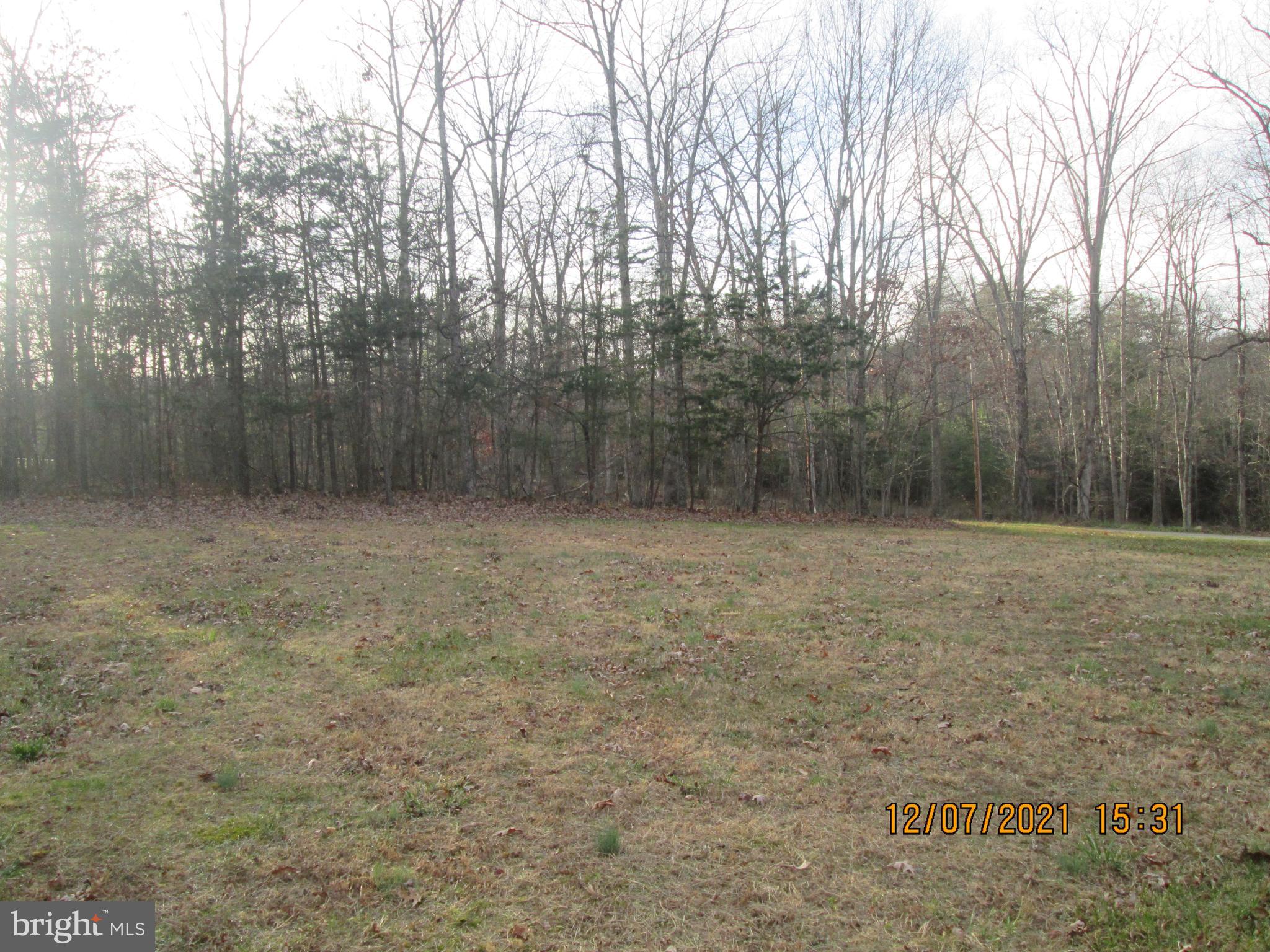 TWIN LAKES EAST - Residential