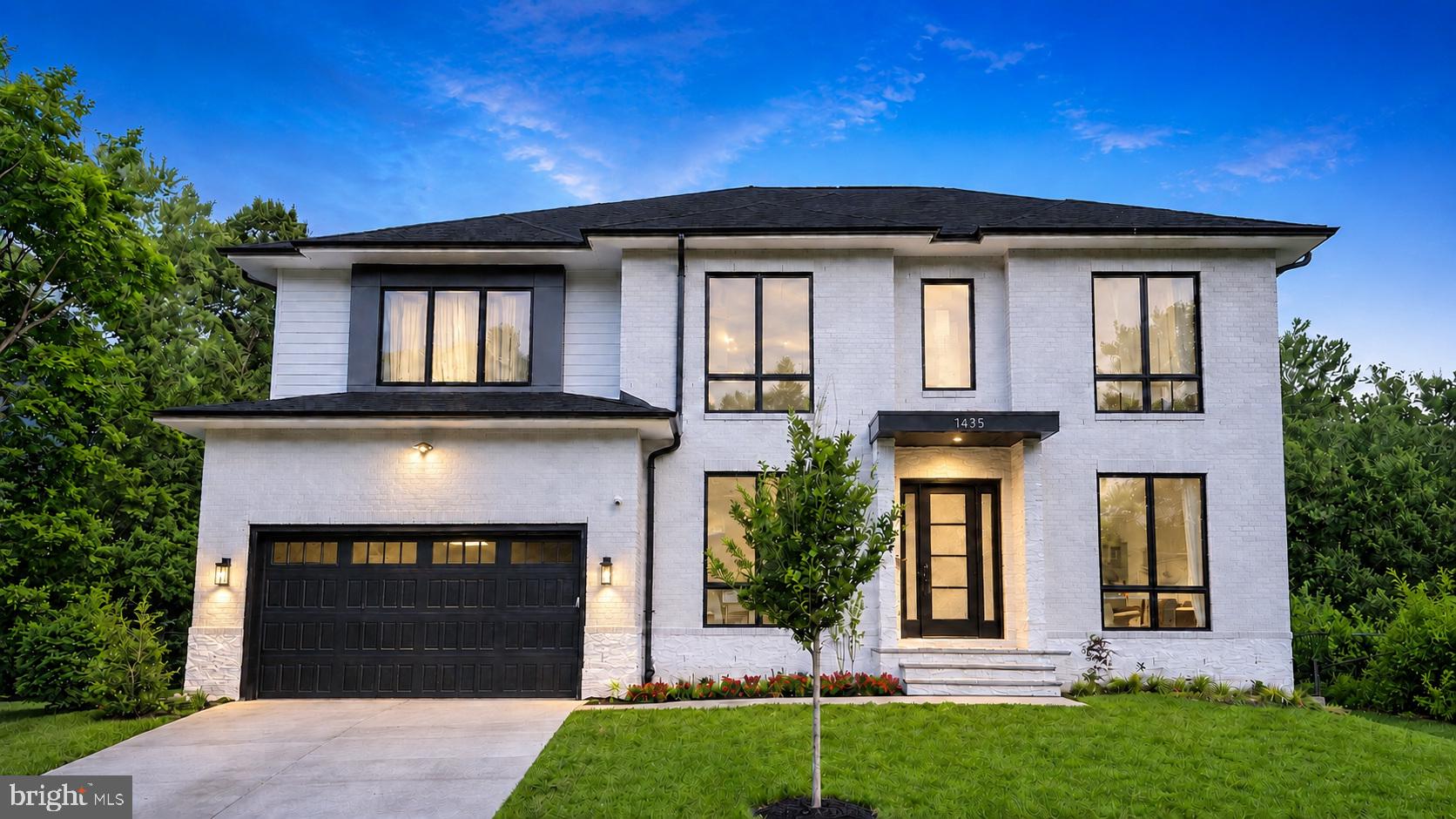 1435 MAYFLOWER DRIVE