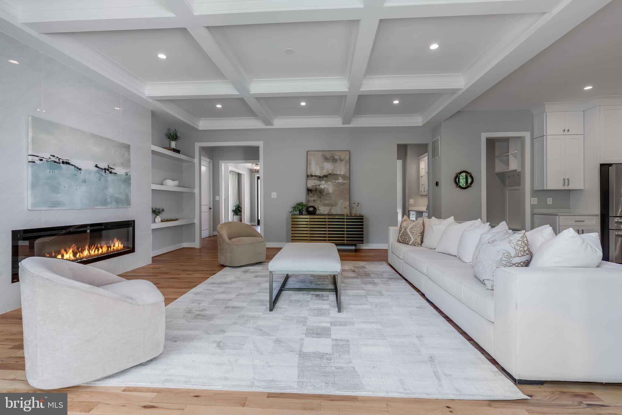 1435 MAYFLOWER DRIVE