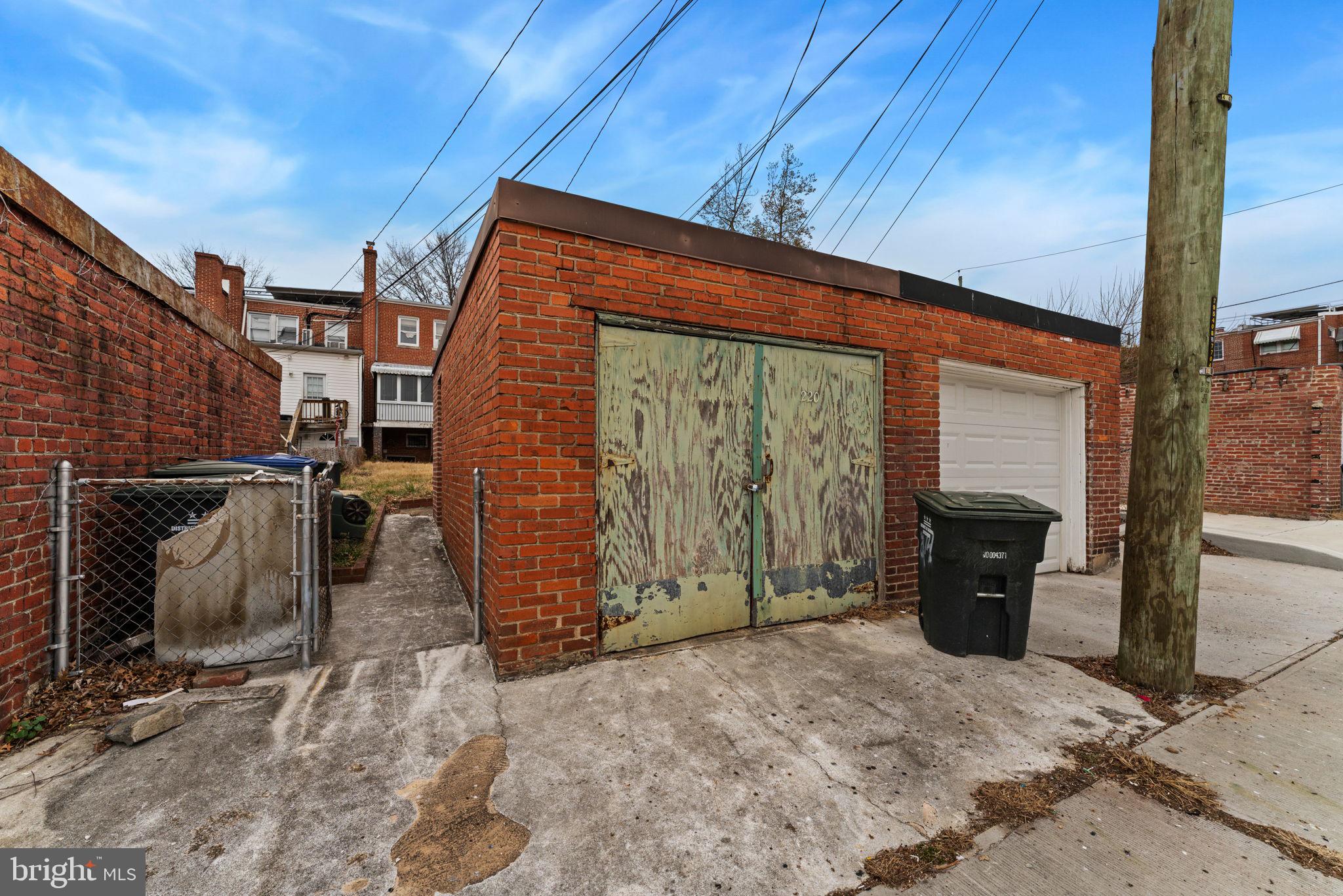 220 JEFFERSON STREET NW