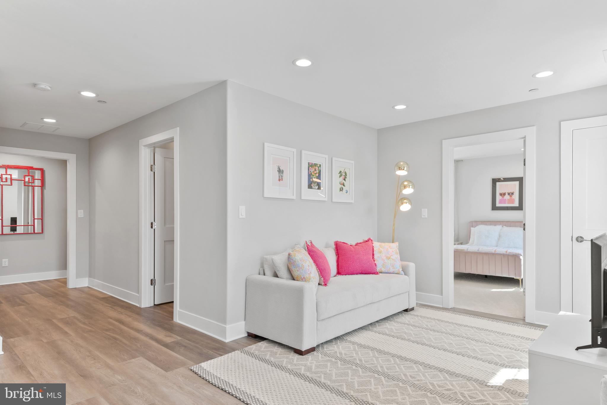 GLEN RIDDLE - Residential