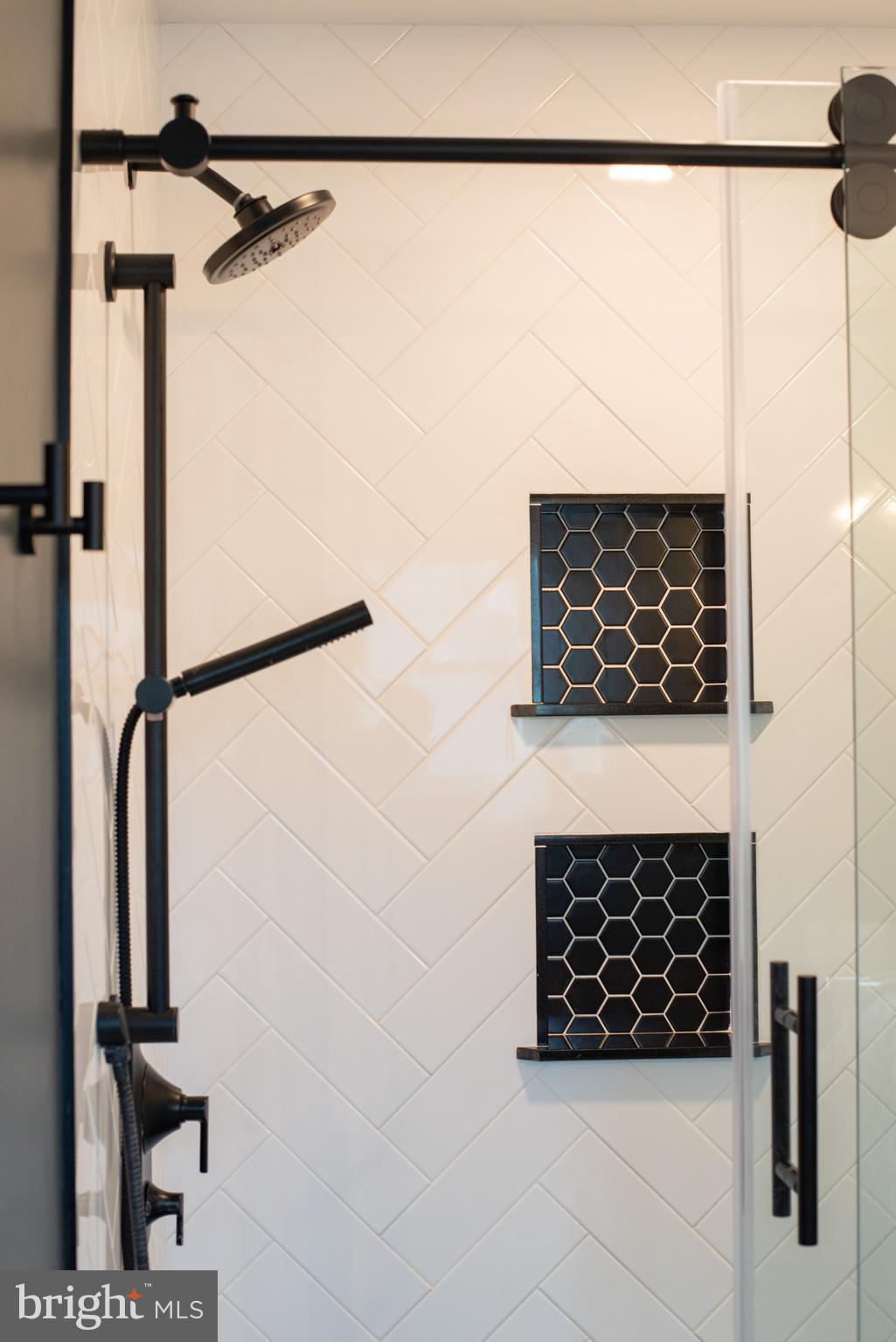 GLEN RIDDLE - Residential