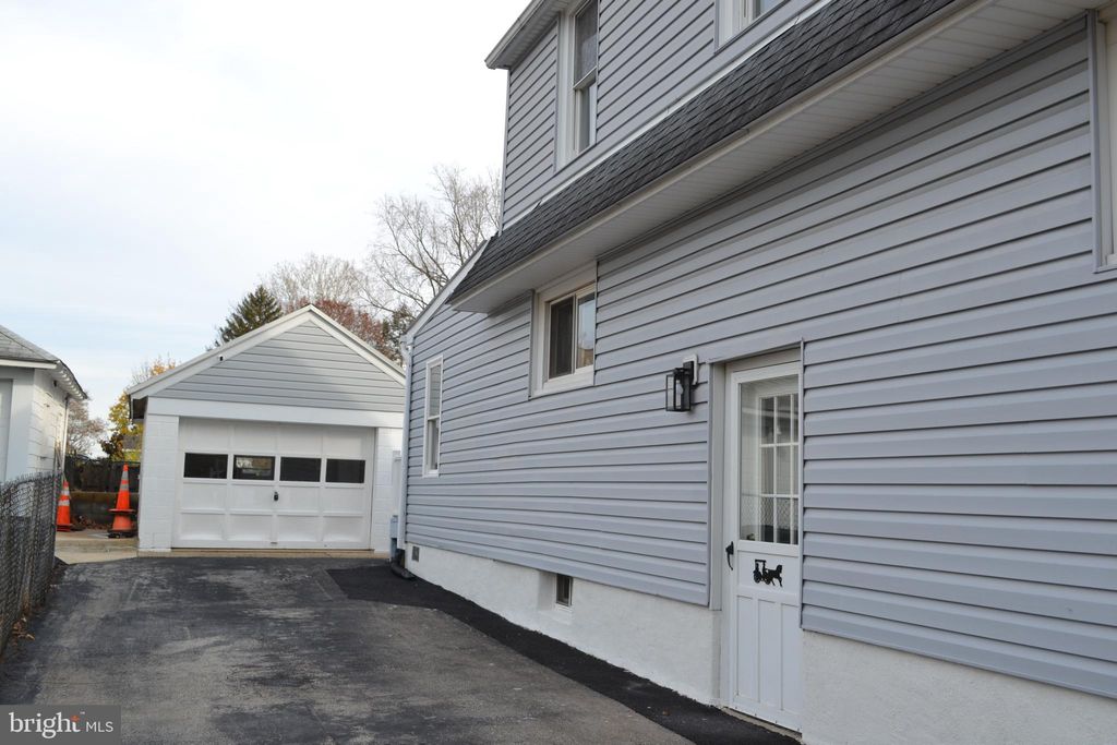 Photo of 815 Summit Avenue, PROSPECT PARK, PA 19076 (MLS # PADE2104390)