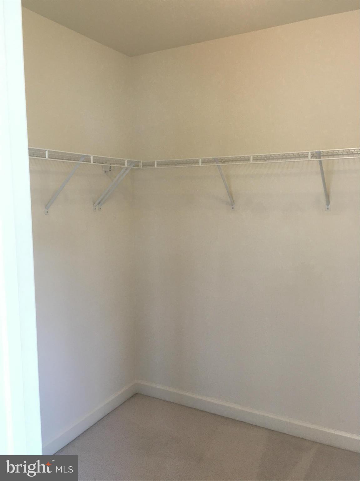 BLOOMS MILL - Residential Lease