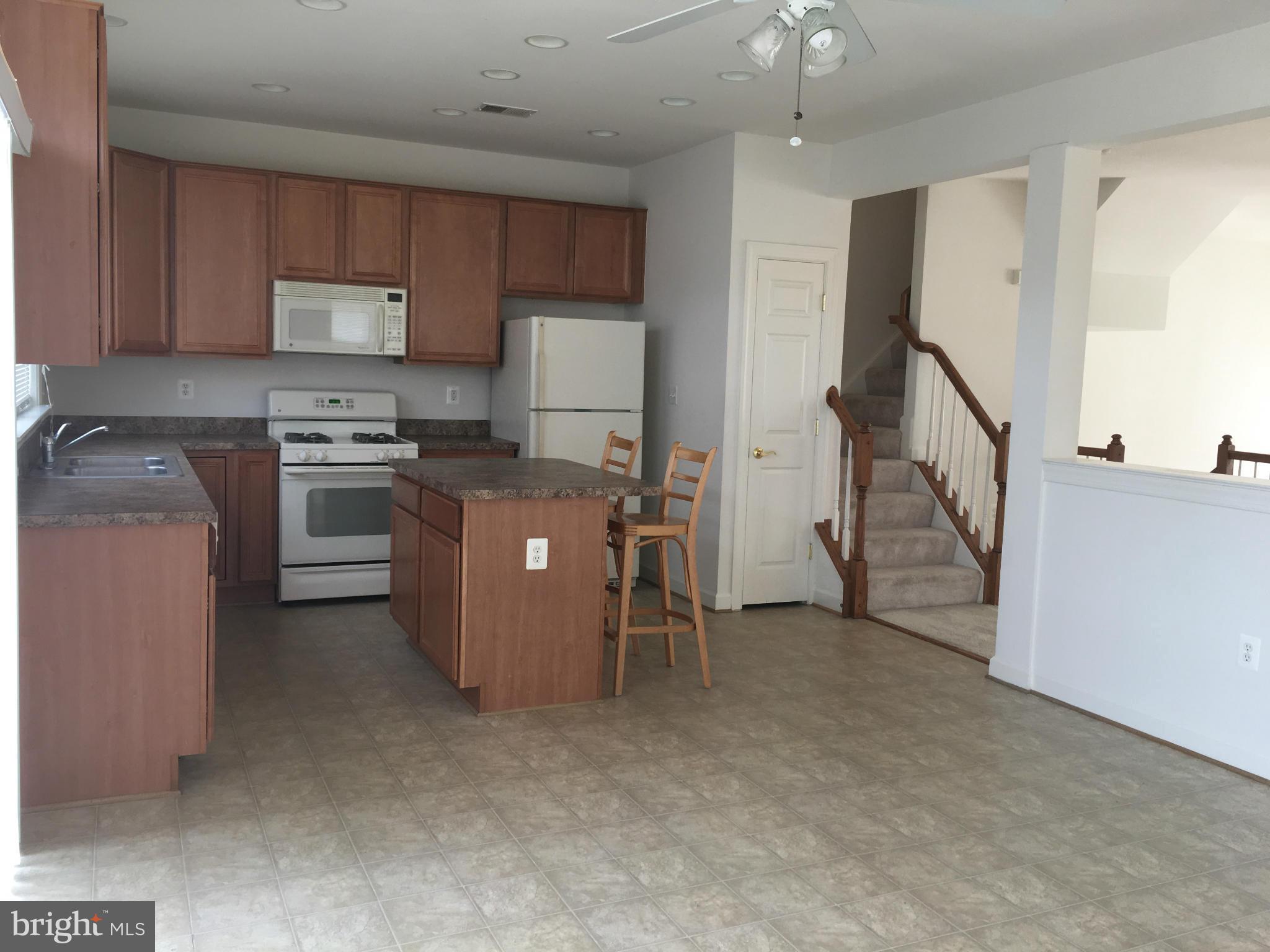 BLOOMS MILL - Residential Lease