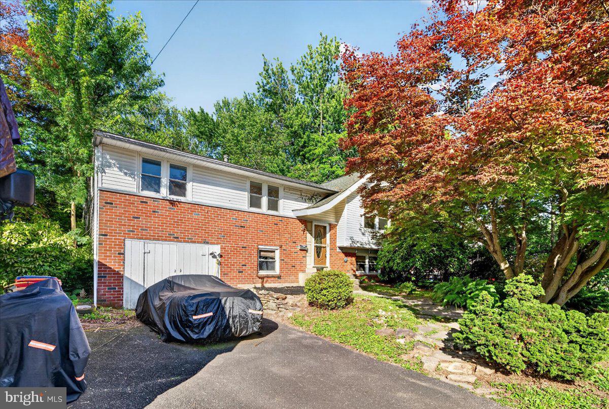 1404 HAMPTON LANE