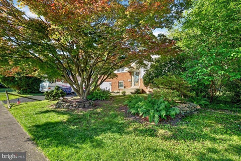 Homes For Sale - 1404 Hampton Lane<br/> WARMINSTER, PA 18974