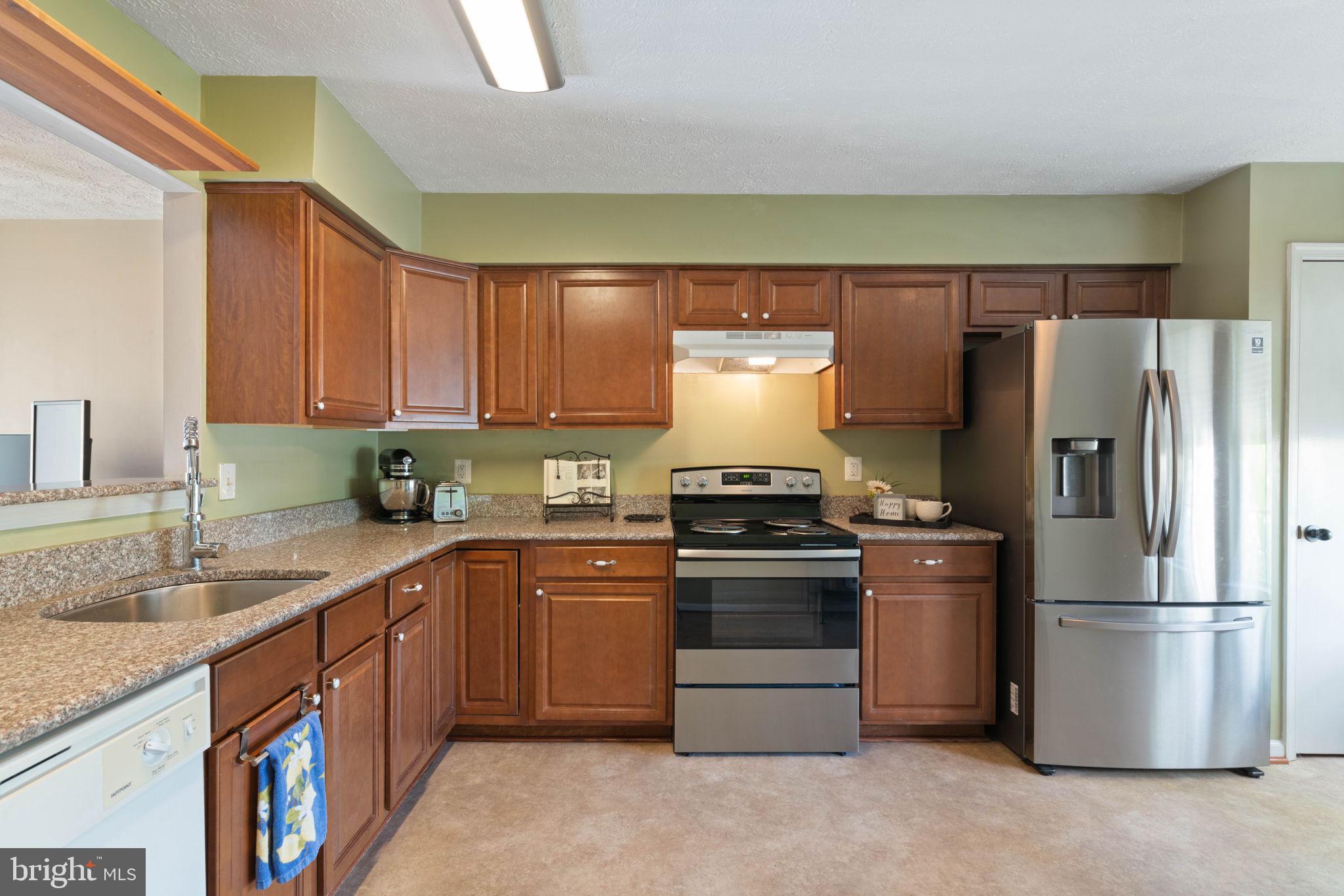 VILLAGES OF SALEM STATION - Residential