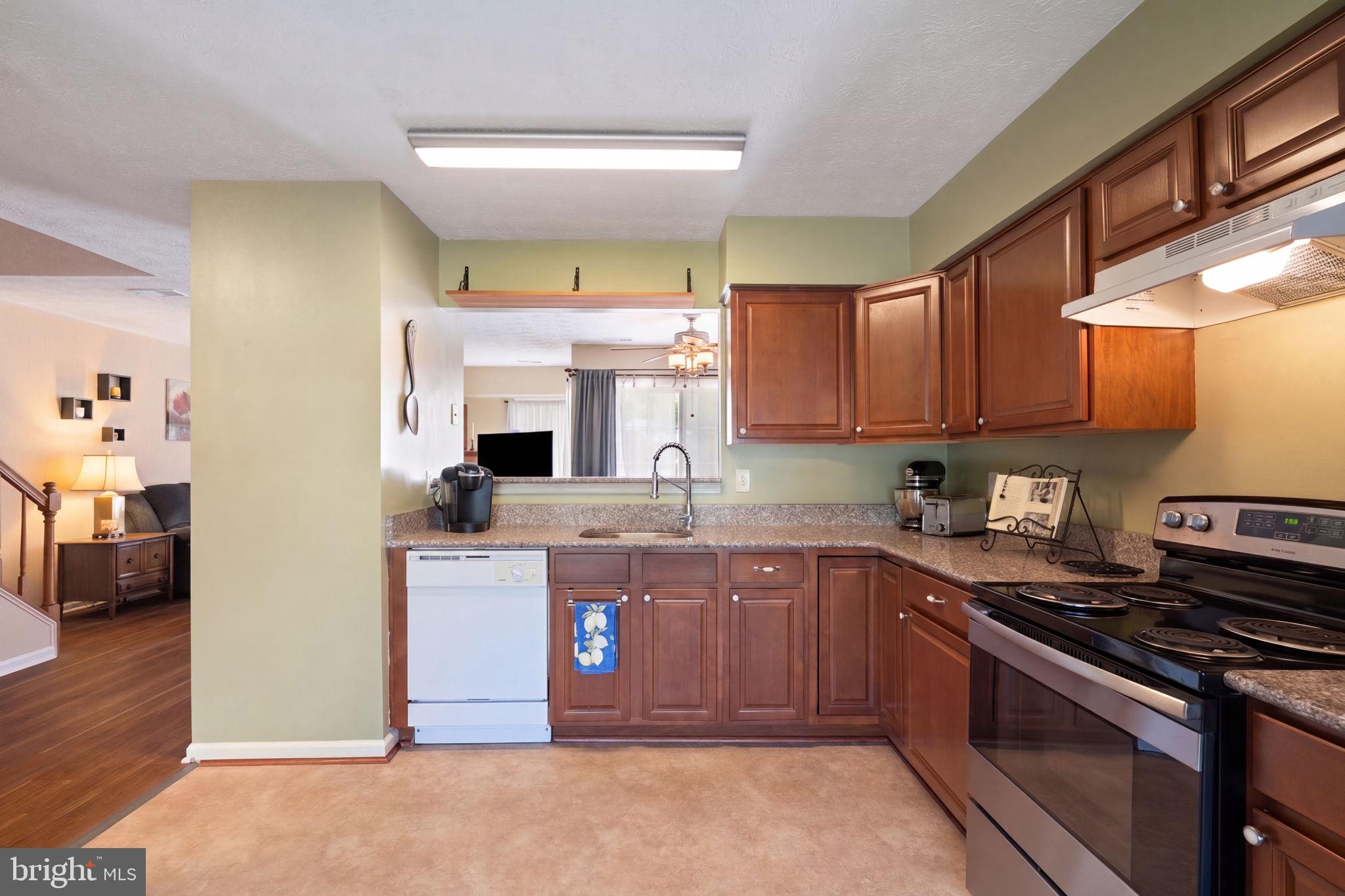 VILLAGES OF SALEM STATION - Residential