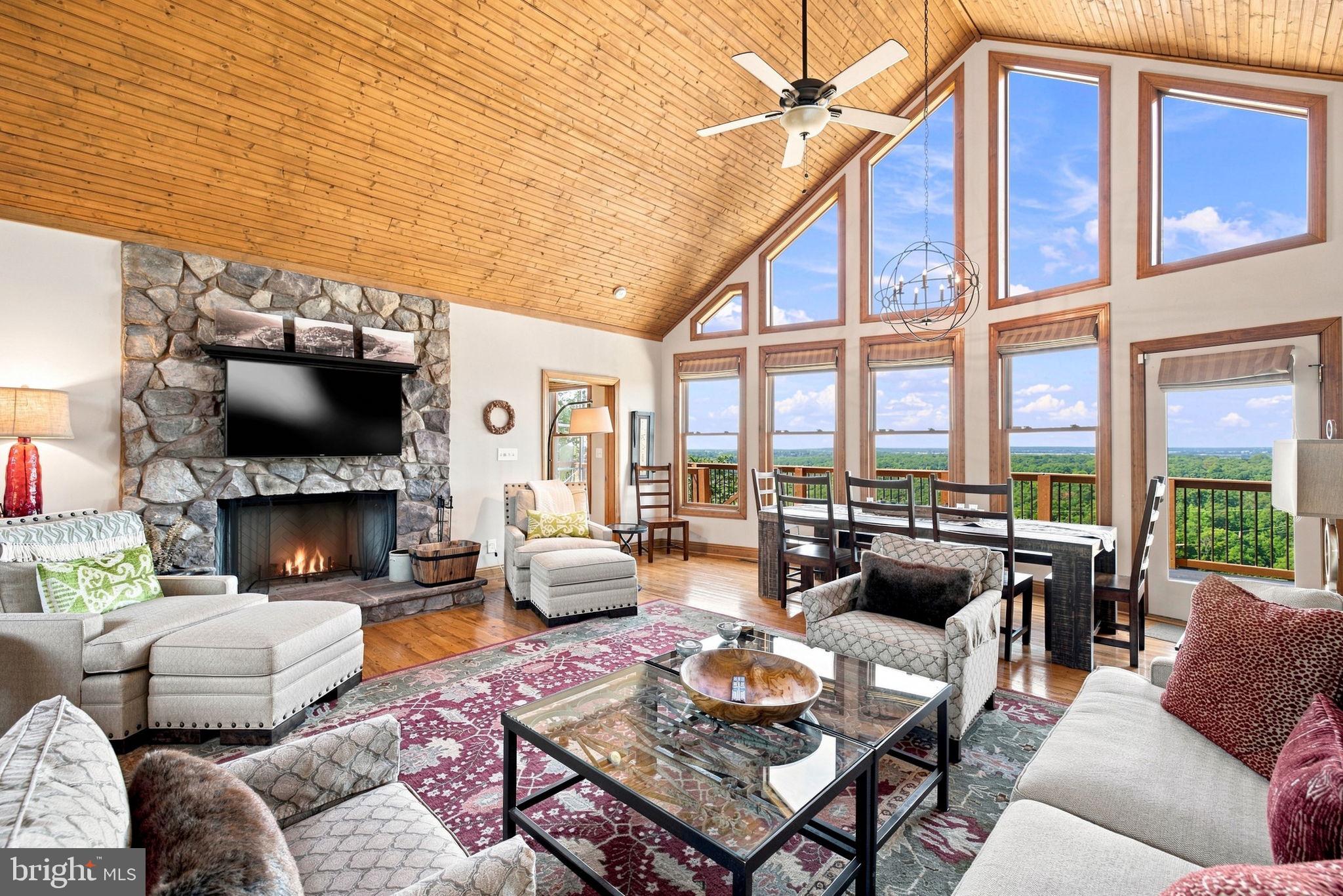 80 MOUNTAINSIDE COURT