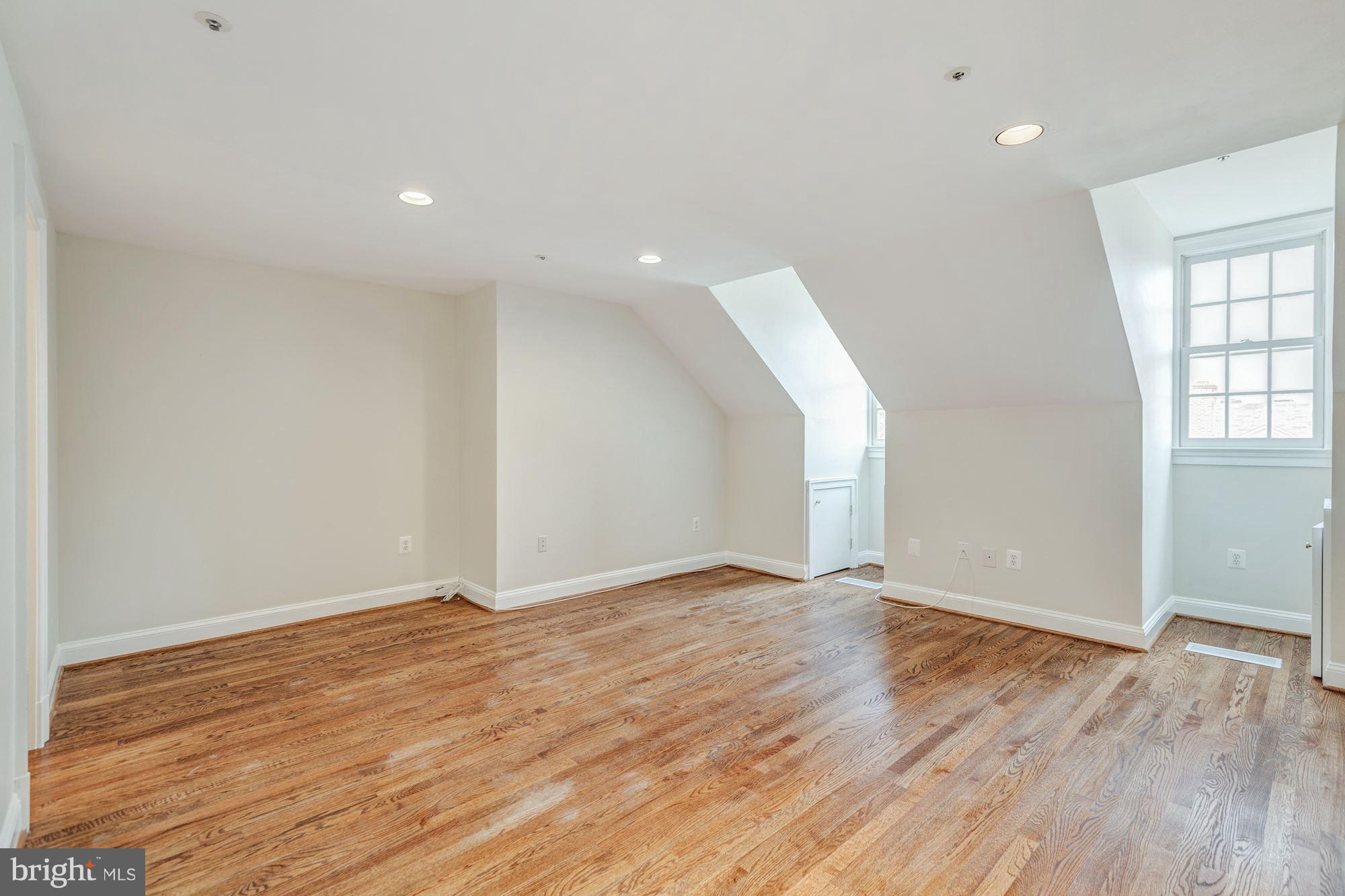 HARBORSIDE - Residential Lease