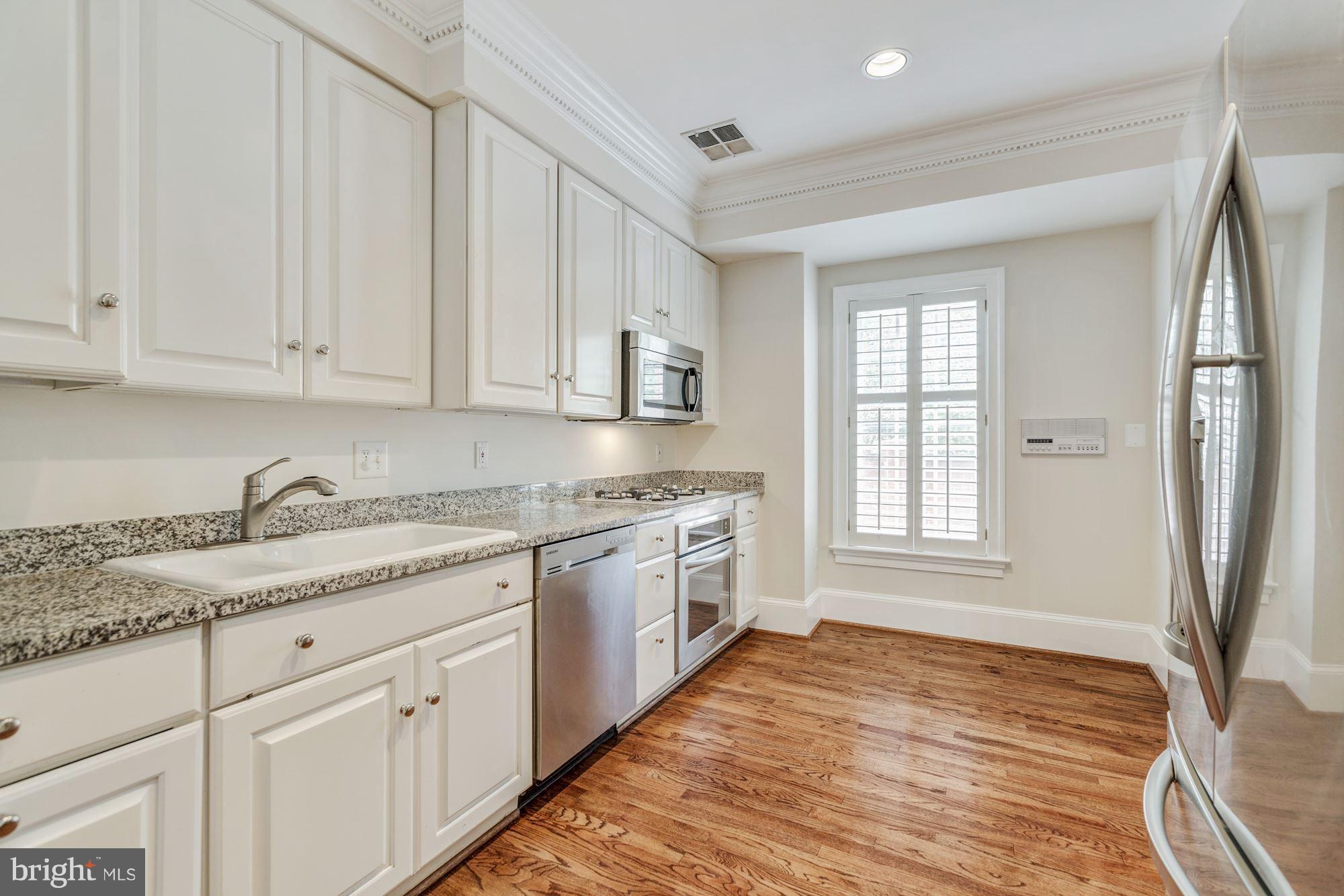 HARBORSIDE - Residential Lease