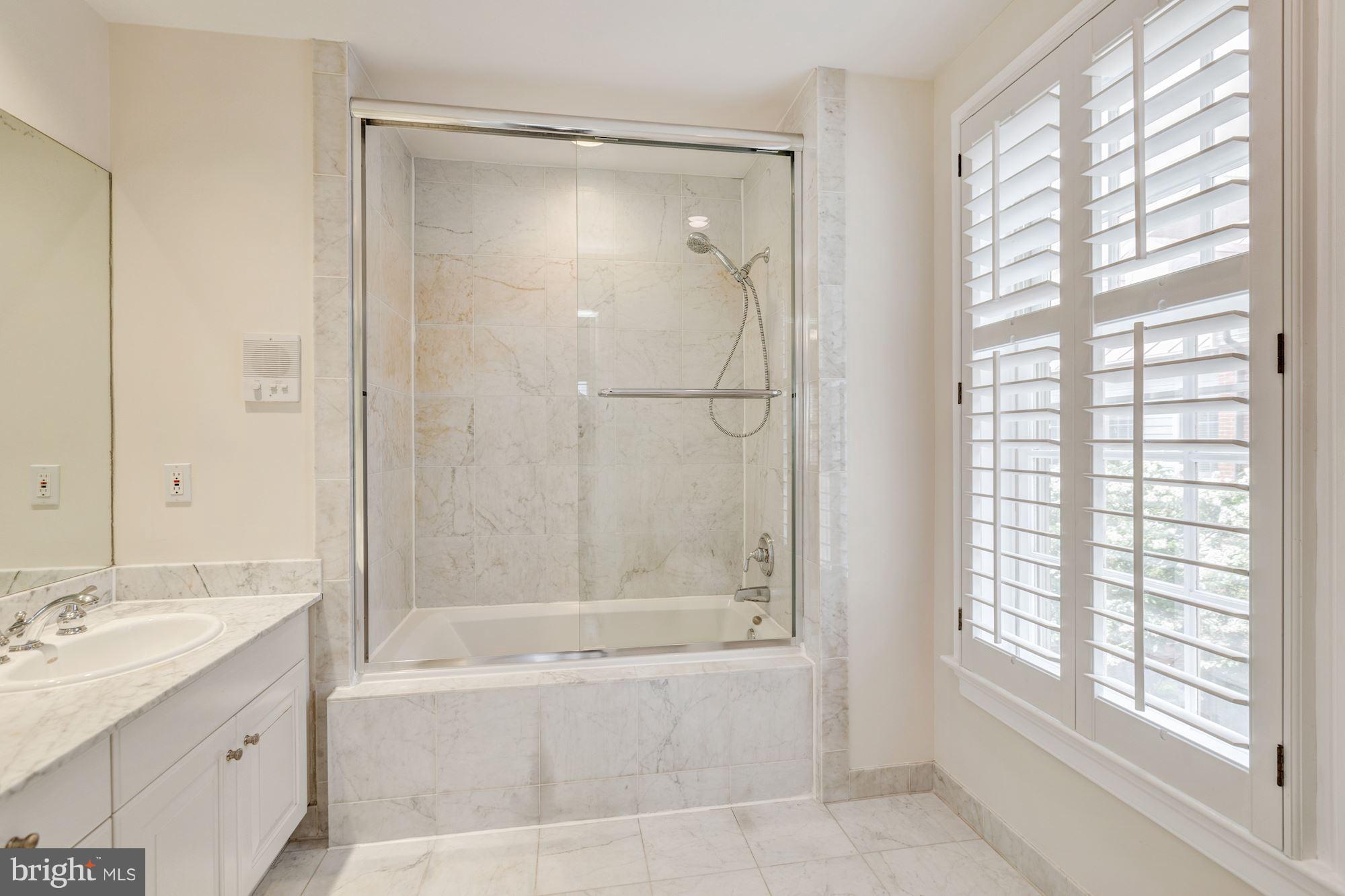 HARBORSIDE - Residential Lease