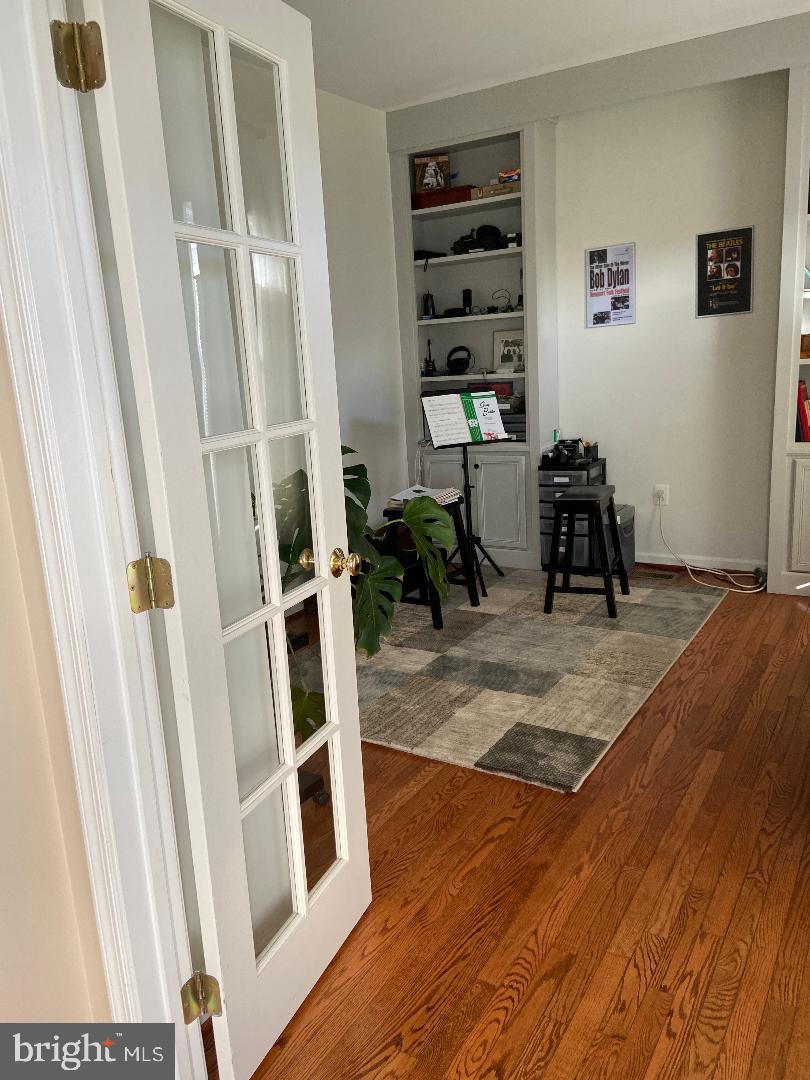 COLD SPRING HUNT - Residential Lease