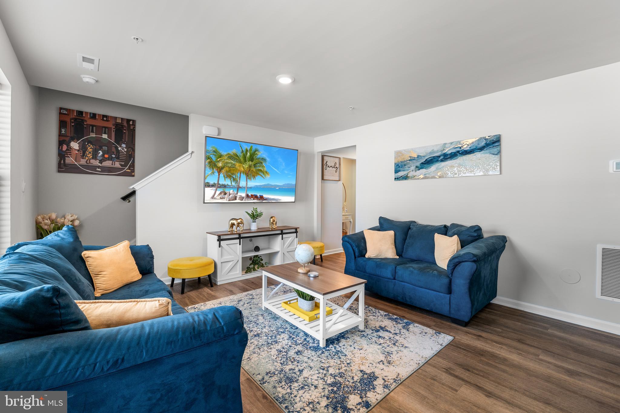 PINEGROVE - Residential