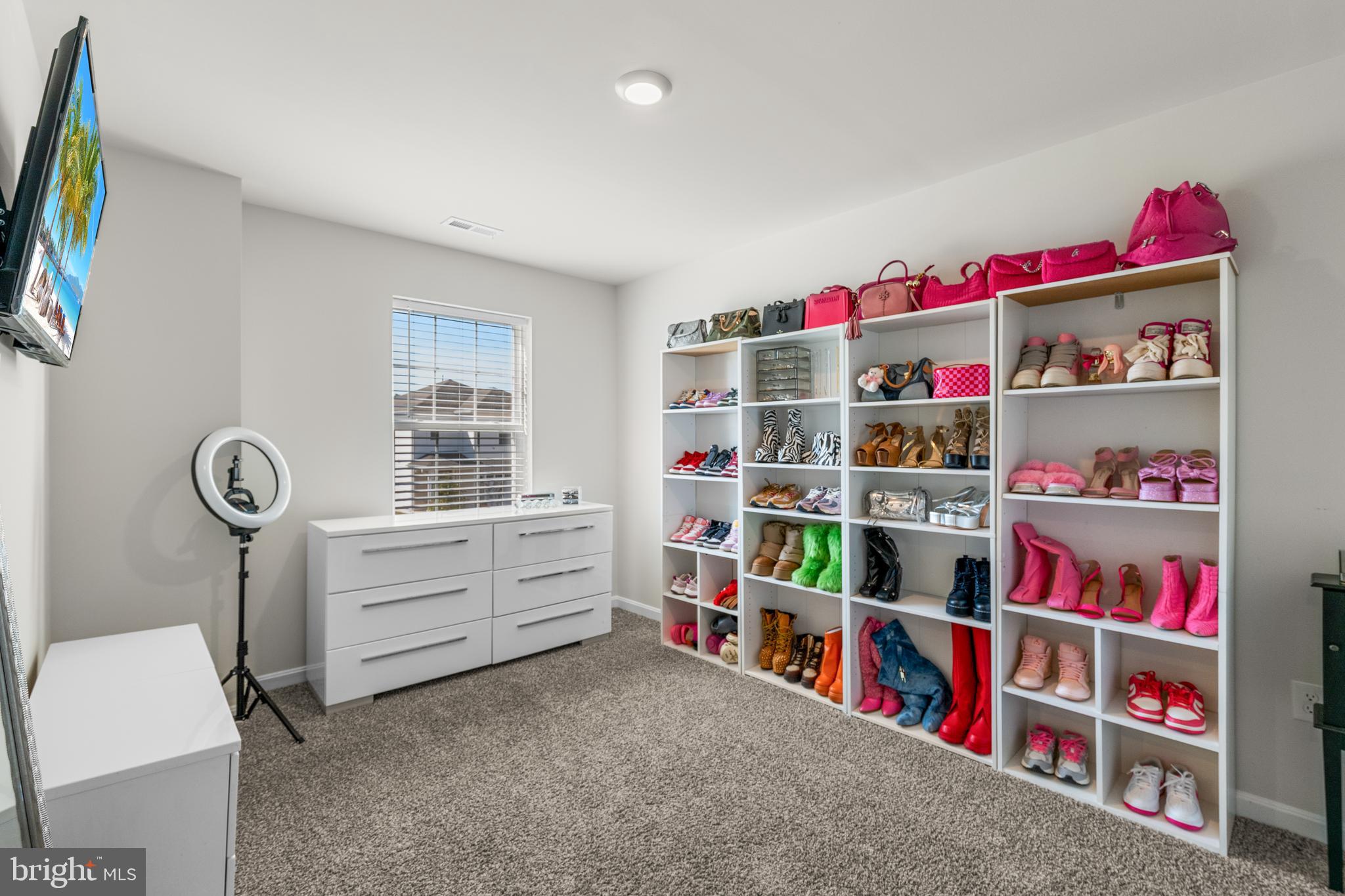 PINEGROVE - Residential