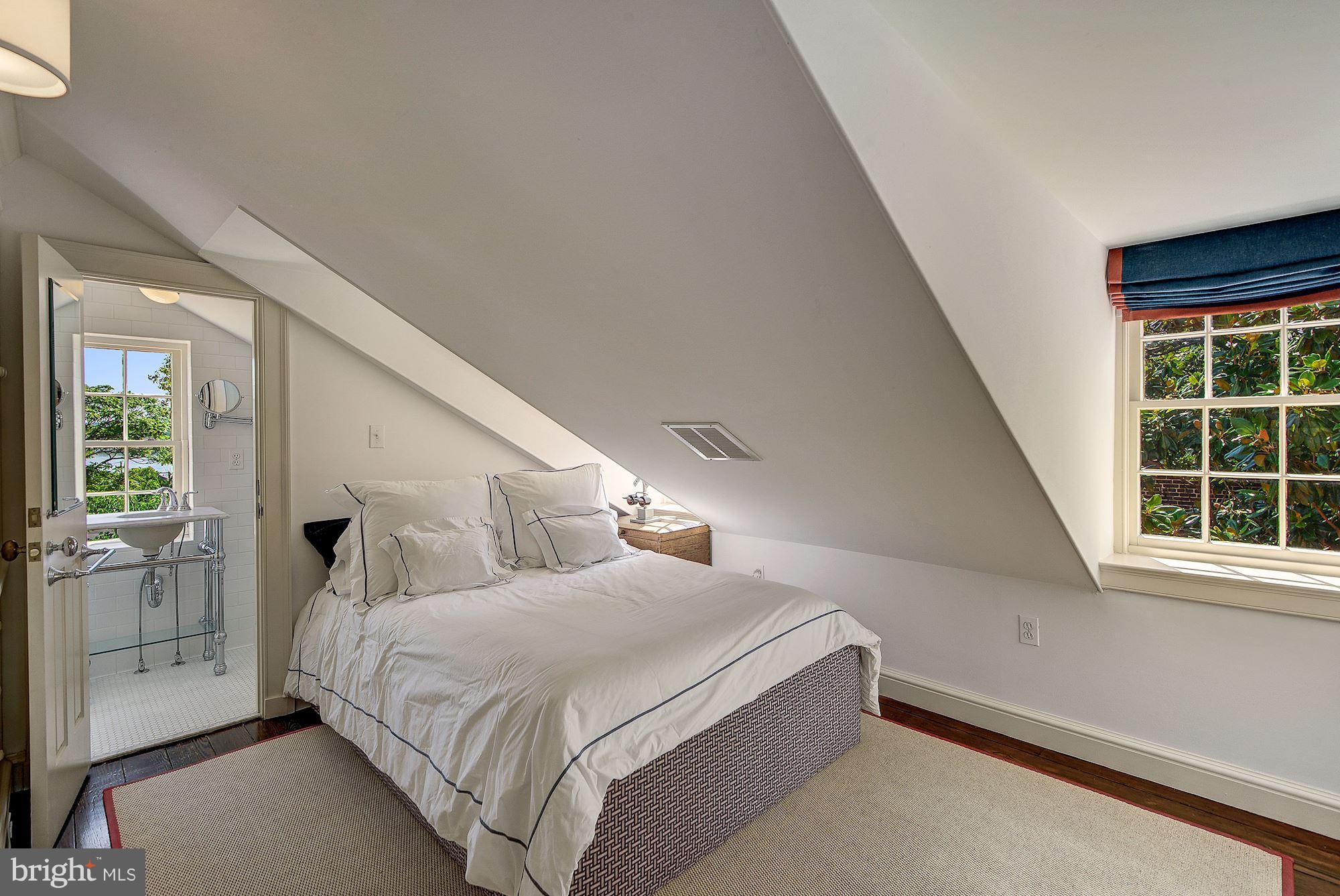 OLD TOWN - Residential