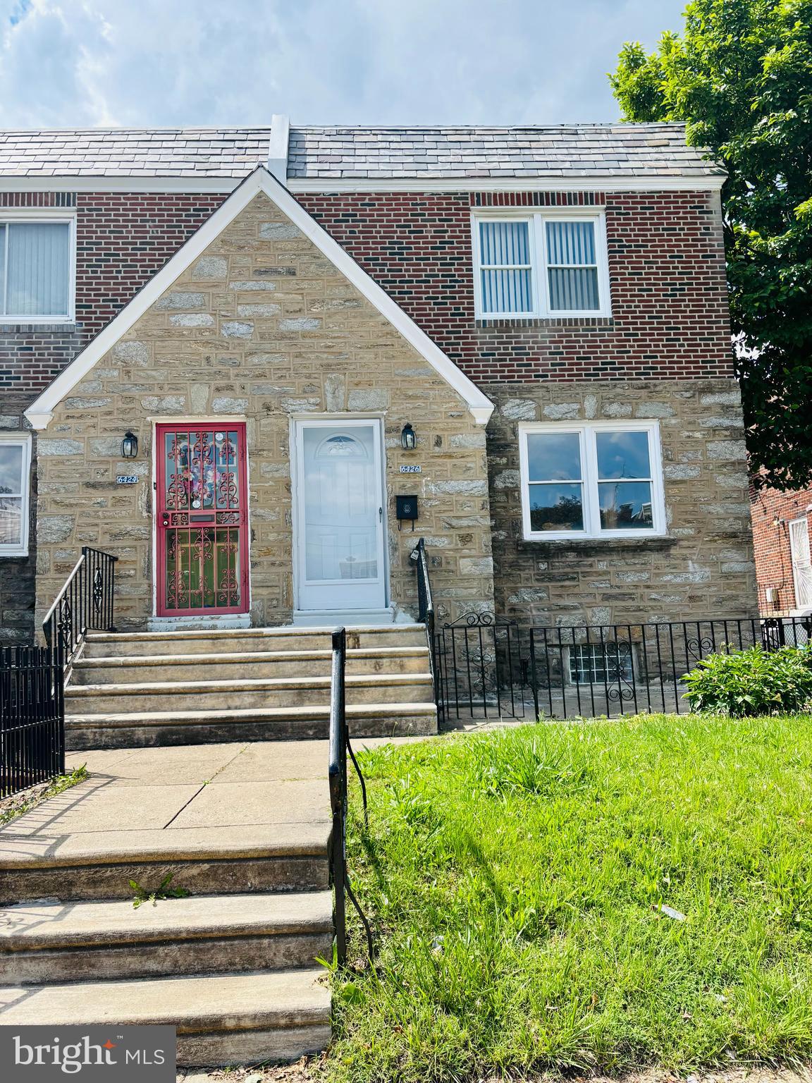 Beautiful Twin Home in Northeast Philadelphia. Make it yours!
Welcome to this well-maintained 3-bedroom, 2.5-bath twin home offering both space and updates in a desirable neighborhood.
Features include:
Brand new granite kitchen countertops
Freshly painted throughout
Newer water heater
Roof replaced 4–5 years ago; roof coating done last year
Garage converted to a versatile room – perfect as a 4th bedroom, home office, or additional living space
Extra private parking available behind the house
Conveniently located near shopping, schools, and public transportation. This move-in ready home offers comfort, flexibility, and value.
Schedule your showing today!