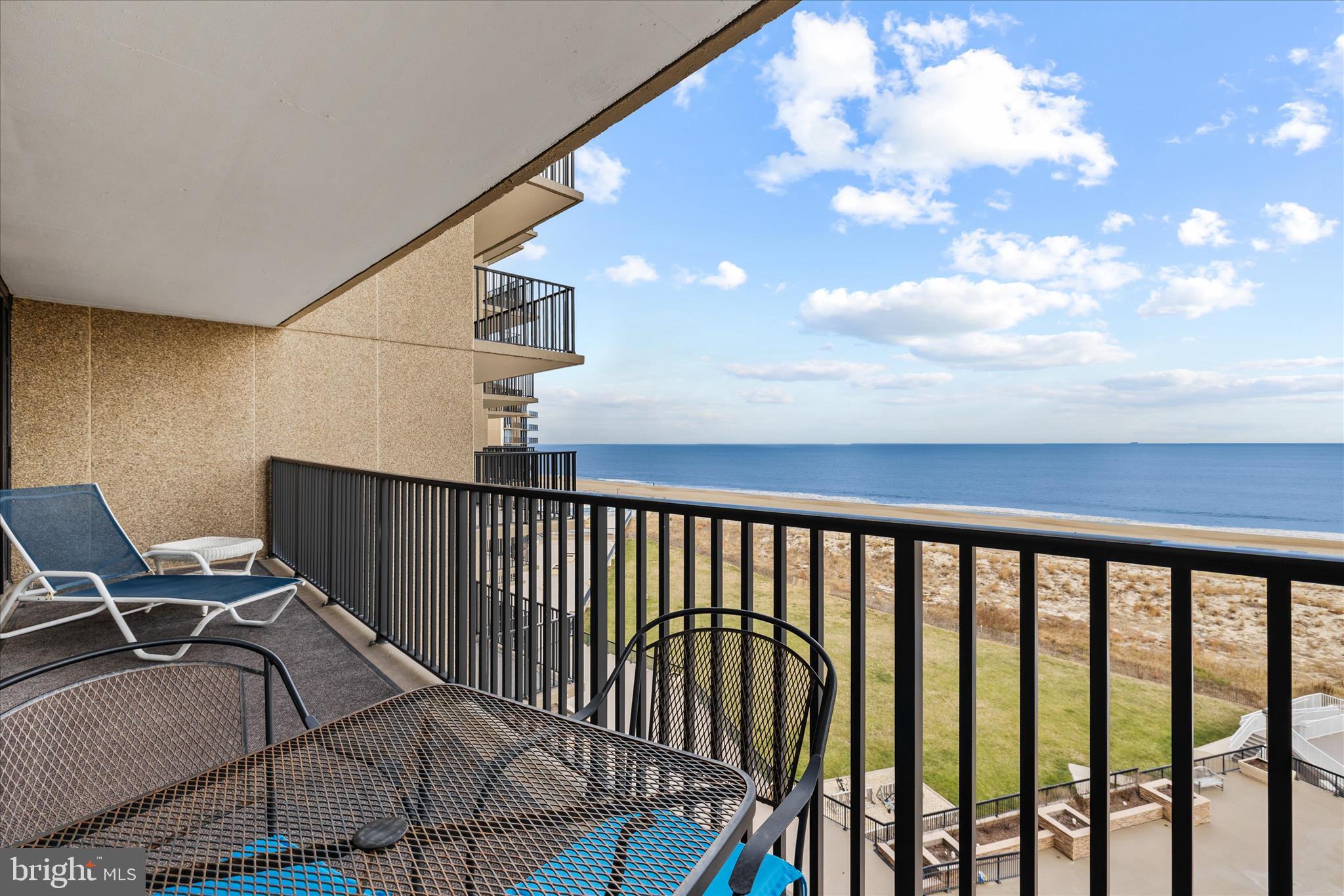 SEA COLONY EAST - Residential