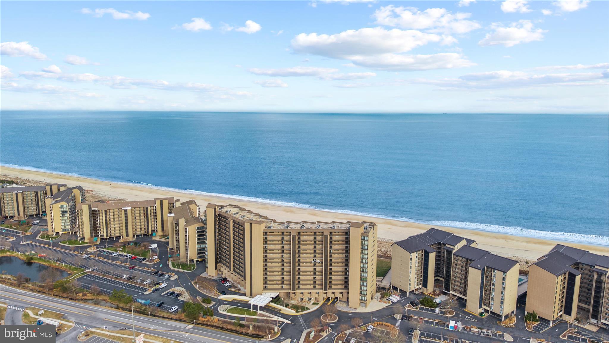 SEA COLONY EAST - Residential