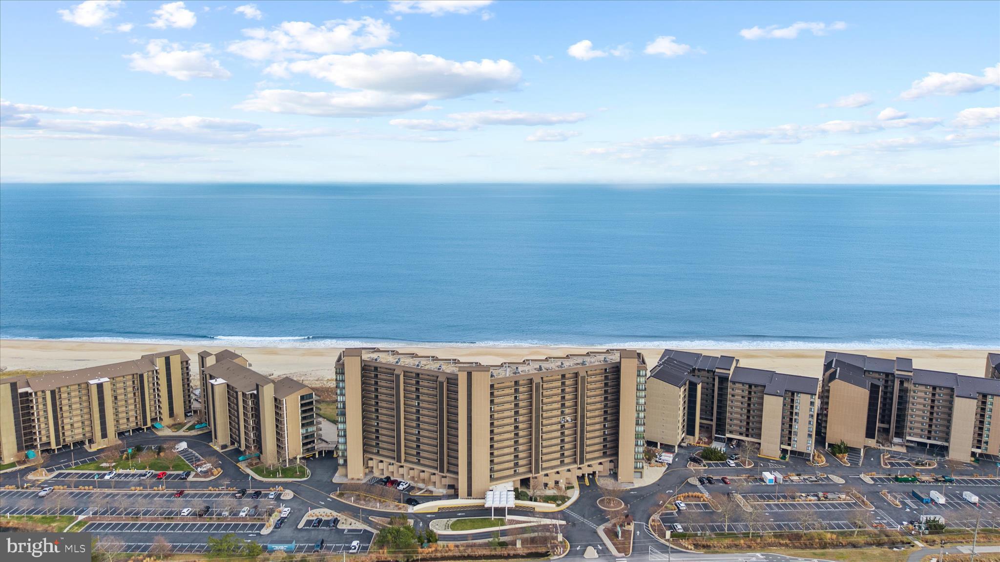 SEA COLONY EAST - Residential