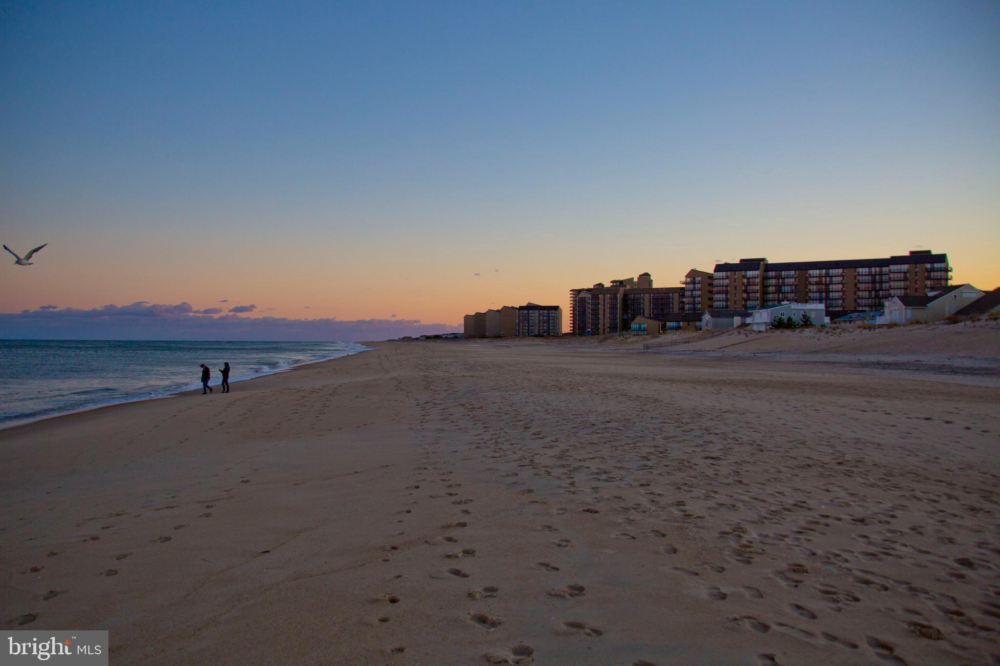 SEA COLONY EAST - Residential