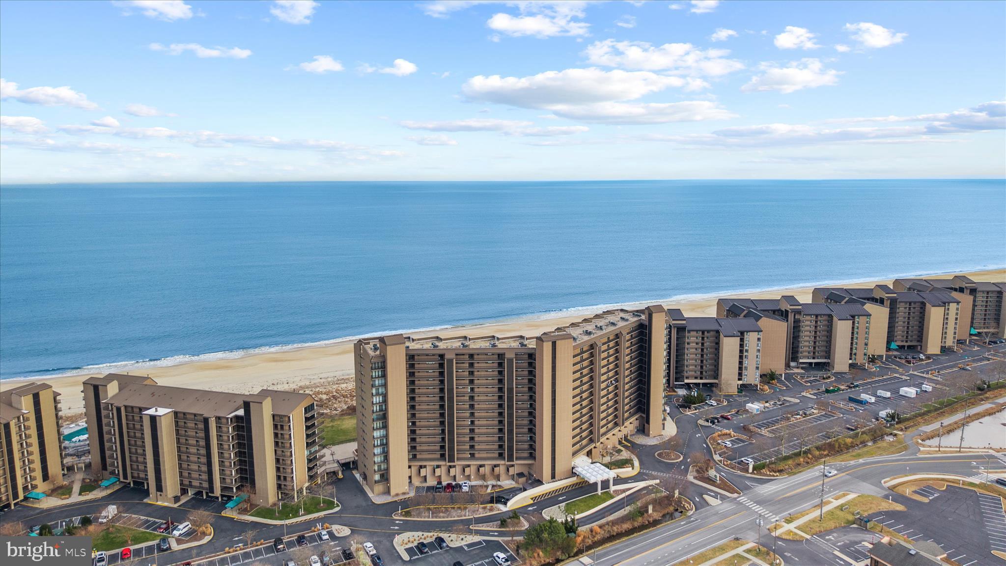 SEA COLONY EAST - Residential