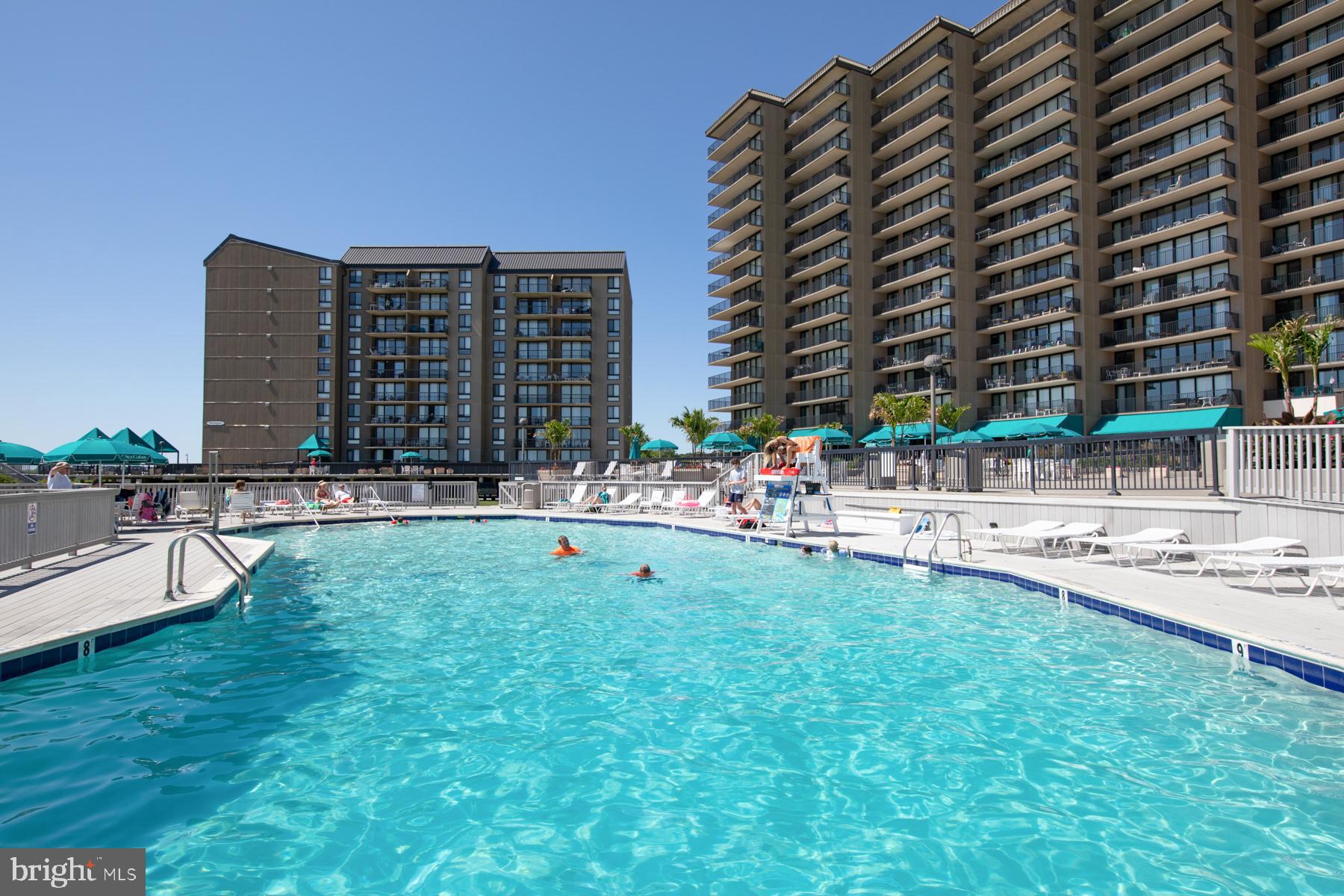 SEA COLONY EAST - Residential