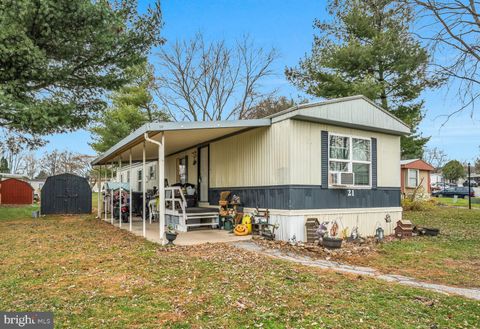 21 WILLOW TREE LANE DOVER PA 17315