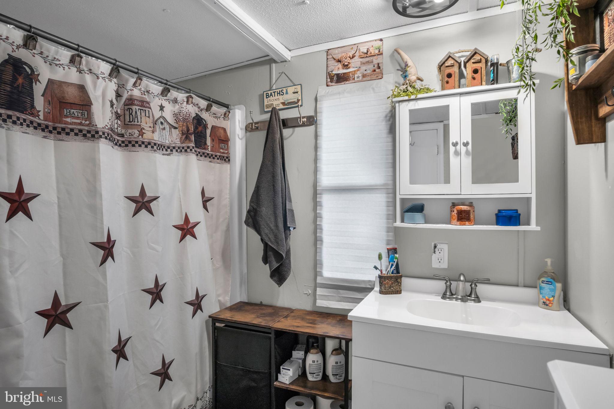 MEADOWVIEW ESTATES - Residential