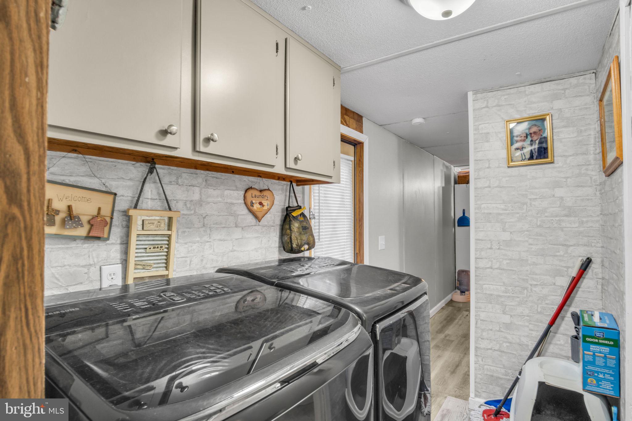 MEADOWVIEW ESTATES - Residential