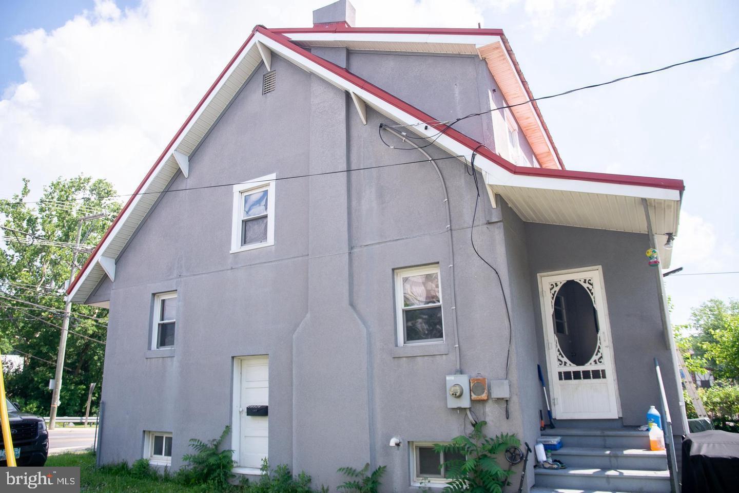 CRESAPTOWN - Commercial Sale